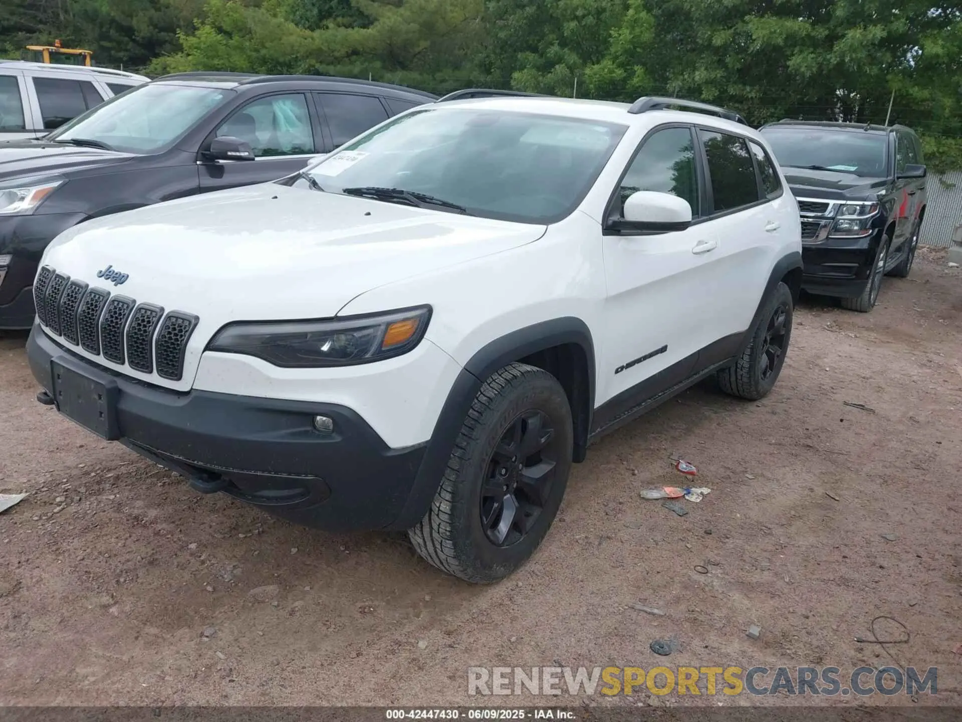 2 Фотография поврежденного автомобиля 1C4PJMCX9KD476710 JEEP CHEROKEE 2019