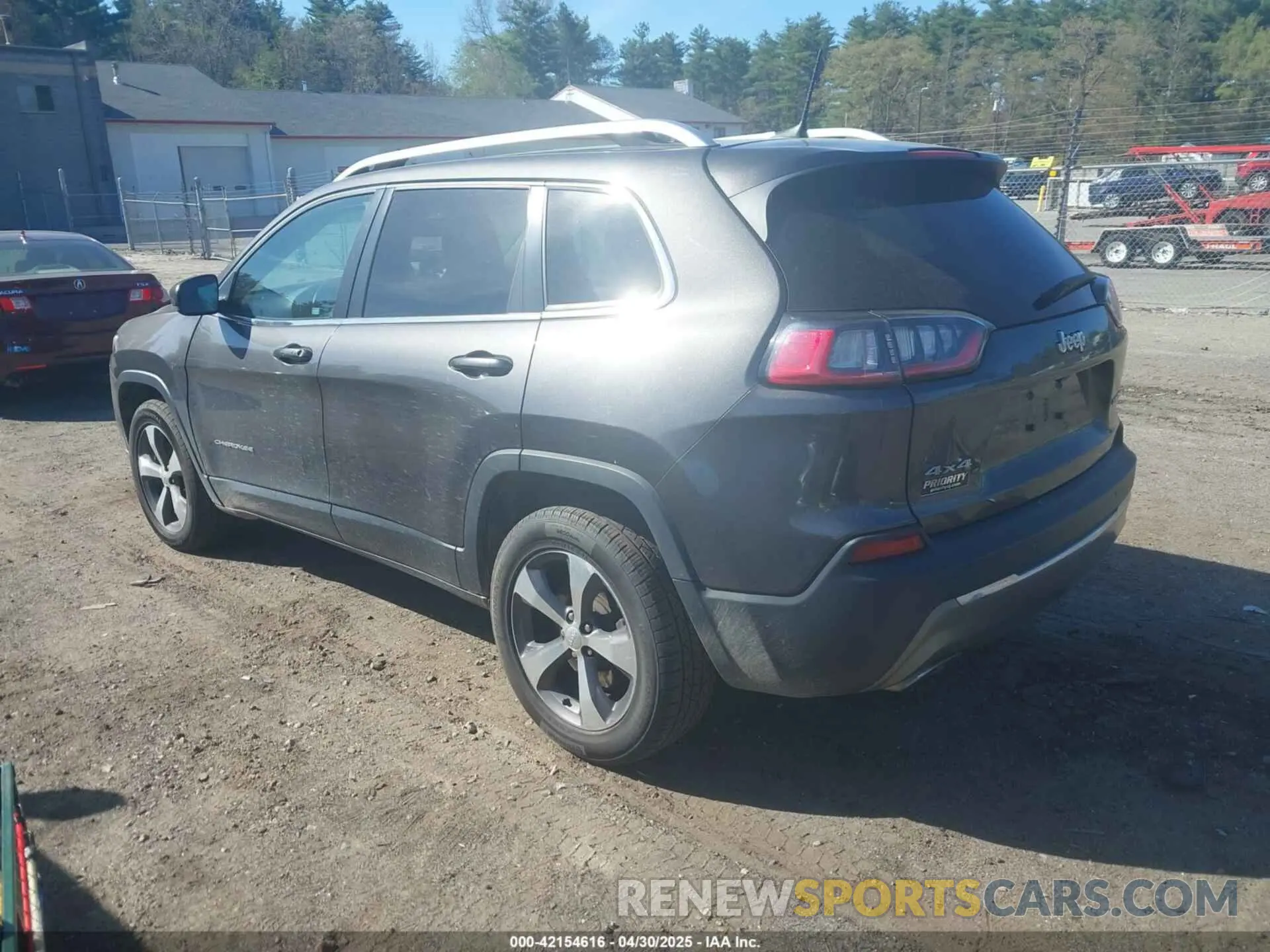 3 Photograph of a damaged car 1C4PJMDN5KD169421 JEEP CHEROKEE 2019