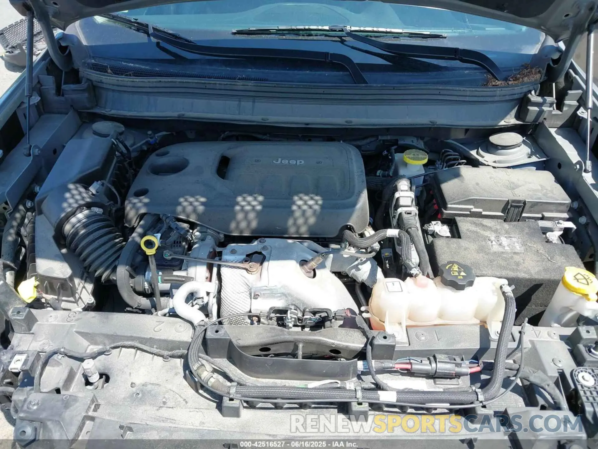 10 Photograph of a damaged car 1C4PJMDN5KD408546 JEEP CHEROKEE 2019