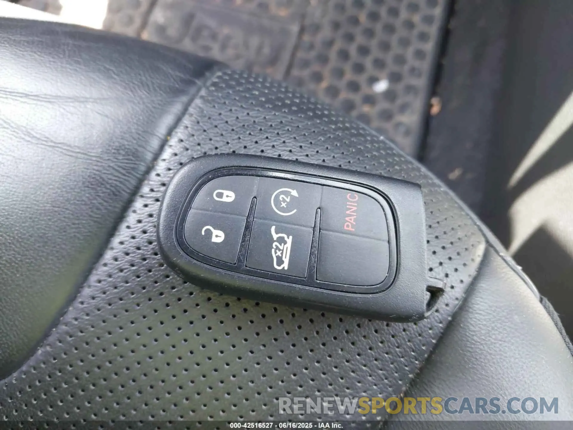 11 Photograph of a damaged car 1C4PJMDN5KD408546 JEEP CHEROKEE 2019