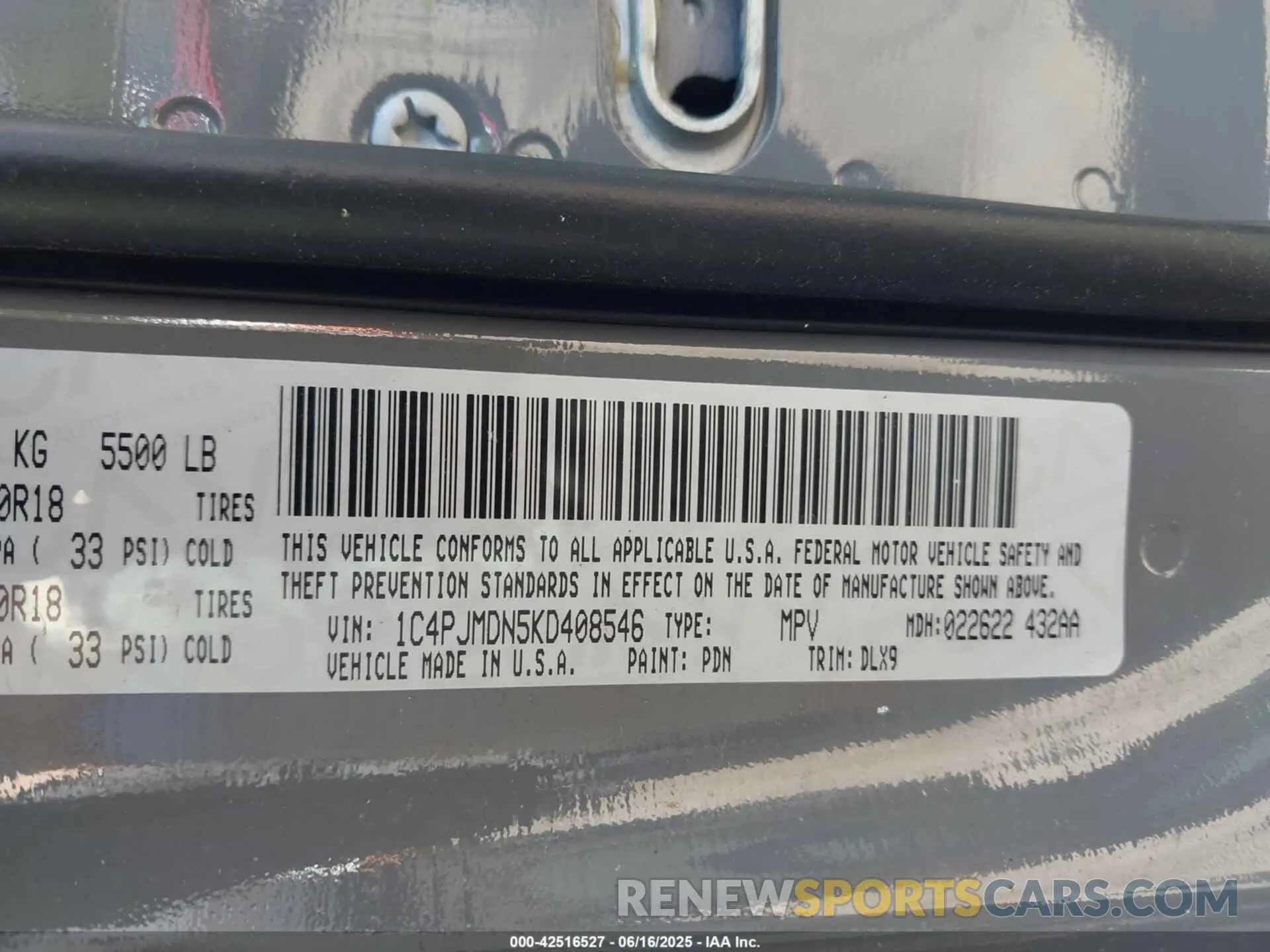 9 Photograph of a damaged car 1C4PJMDN5KD408546 JEEP CHEROKEE 2019