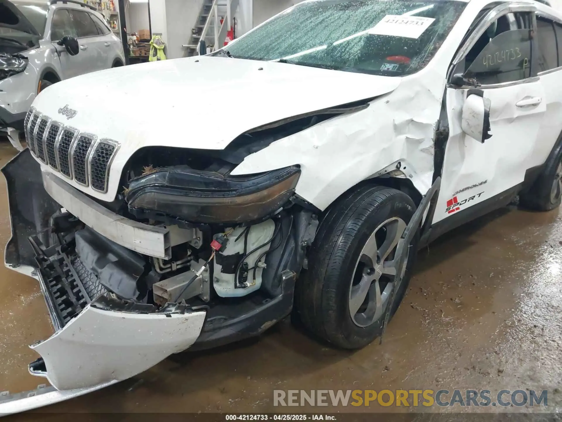 6 Фотография поврежденного автомобиля 1C4PJMDN9KD169616 JEEP CHEROKEE 2019
