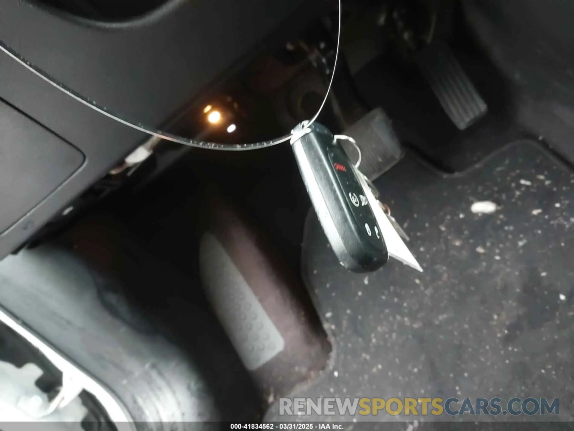 11 Photograph of a damaged car 1C4PJMDN9KD173231 JEEP CHEROKEE 2019