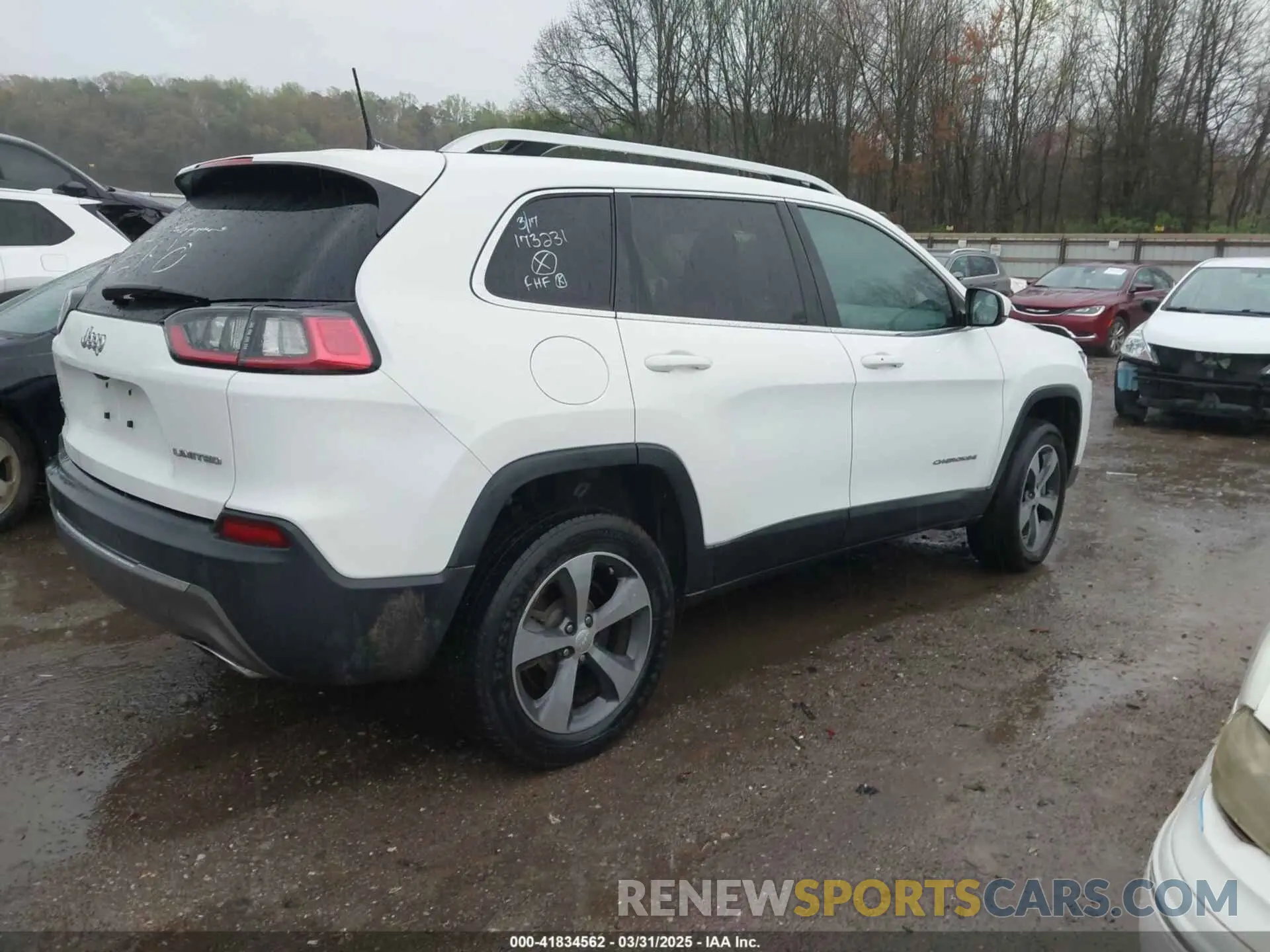 4 Photograph of a damaged car 1C4PJMDN9KD173231 JEEP CHEROKEE 2019