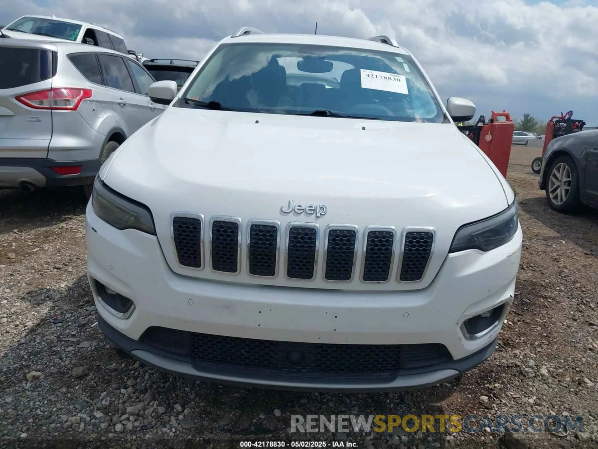 12 Photograph of a damaged car 1C4PJMDN9KD180308 JEEP CHEROKEE 2019