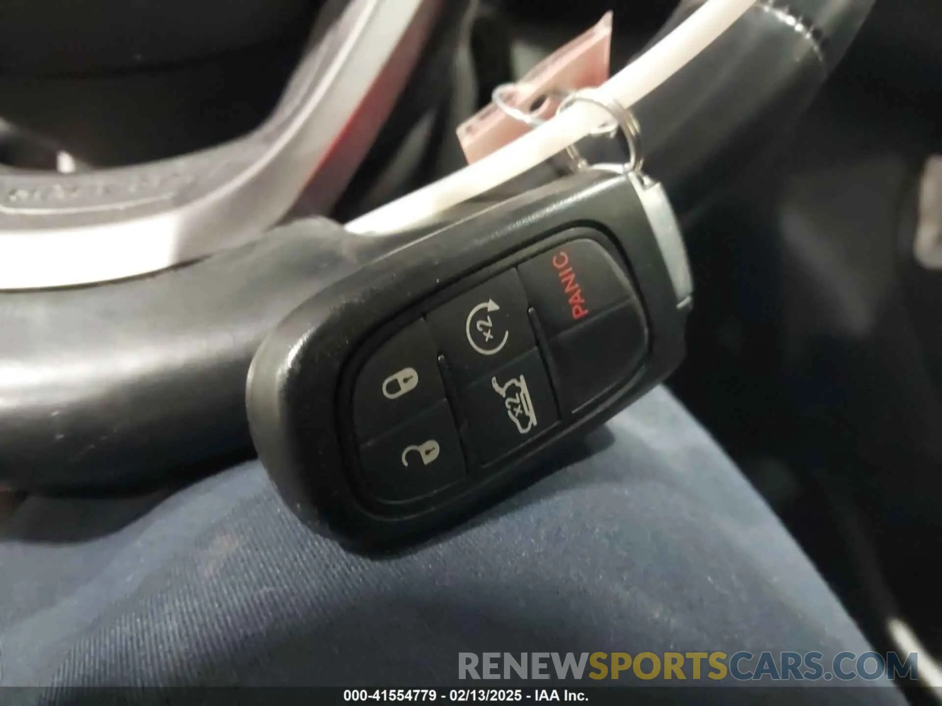 11 Photograph of a damaged car 1C4PJMDX0KD255902 JEEP CHEROKEE 2019