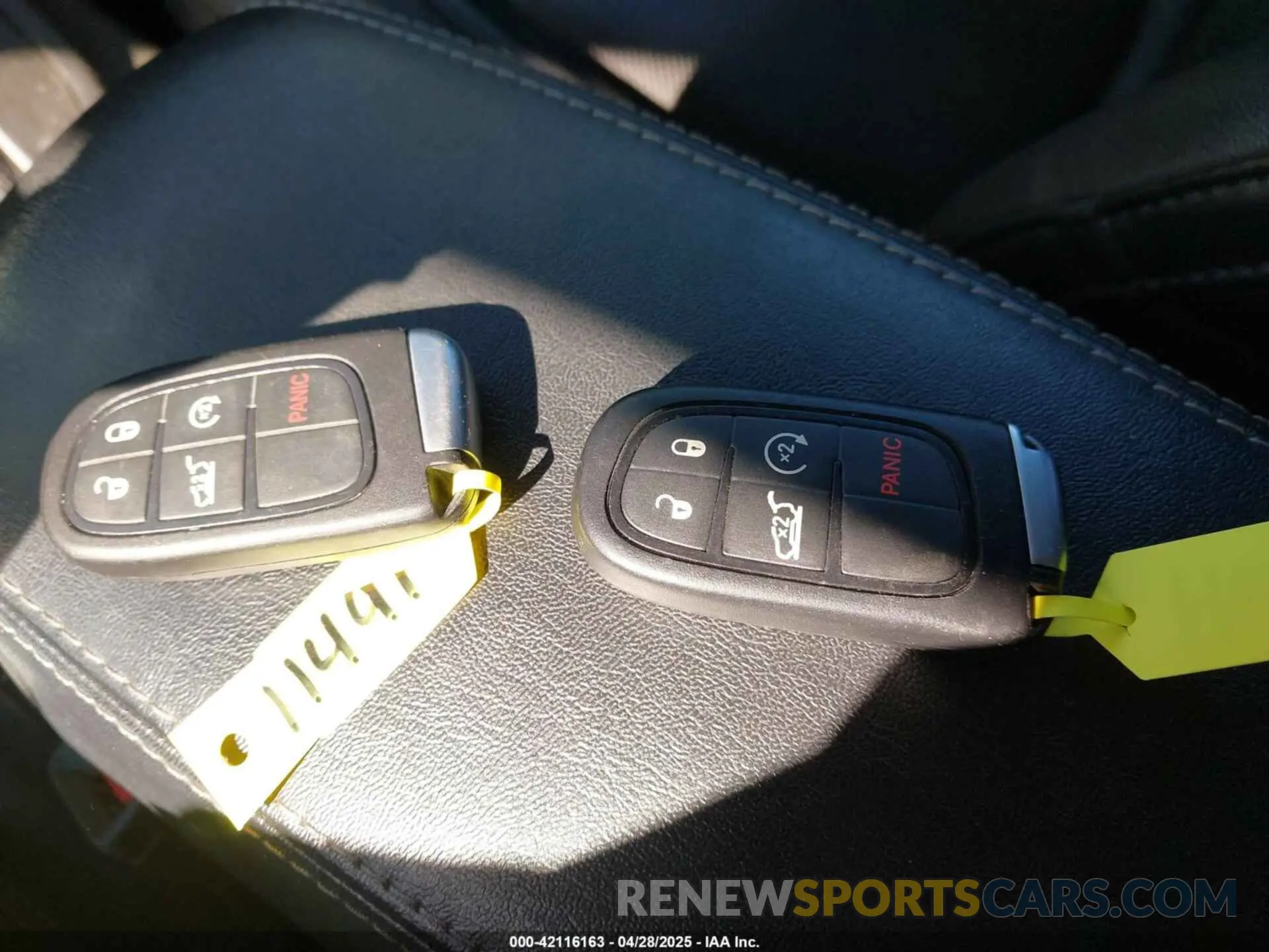 11 Фотография поврежденного автомобиля 1C4PJMDX0KD319579 JEEP CHEROKEE 2019