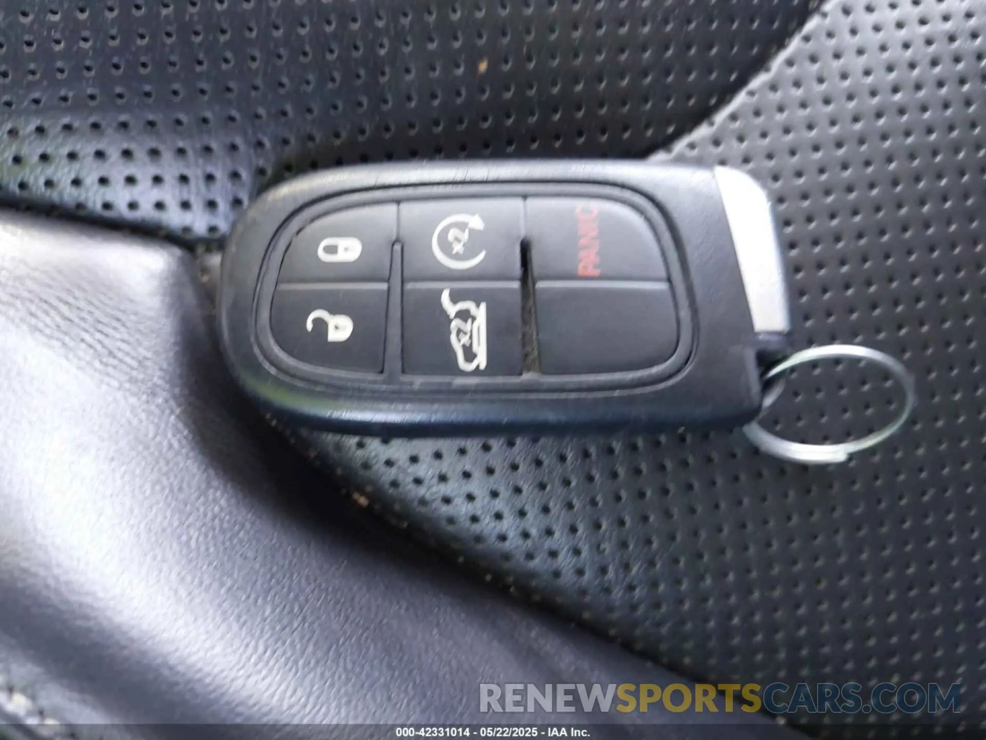 11 Photograph of a damaged car 1C4PJMDX1KD166355 JEEP CHEROKEE 2019