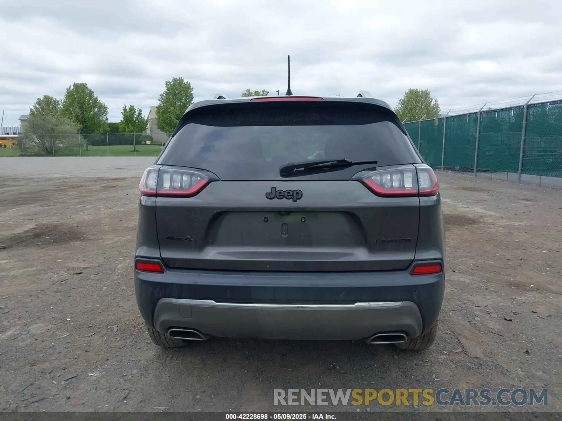 16 Фотография поврежденного автомобиля 1C4PJMDX1KD282994 JEEP CHEROKEE 2019