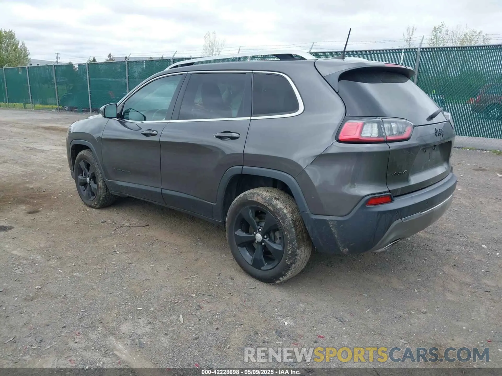 3 Фотография поврежденного автомобиля 1C4PJMDX1KD282994 JEEP CHEROKEE 2019