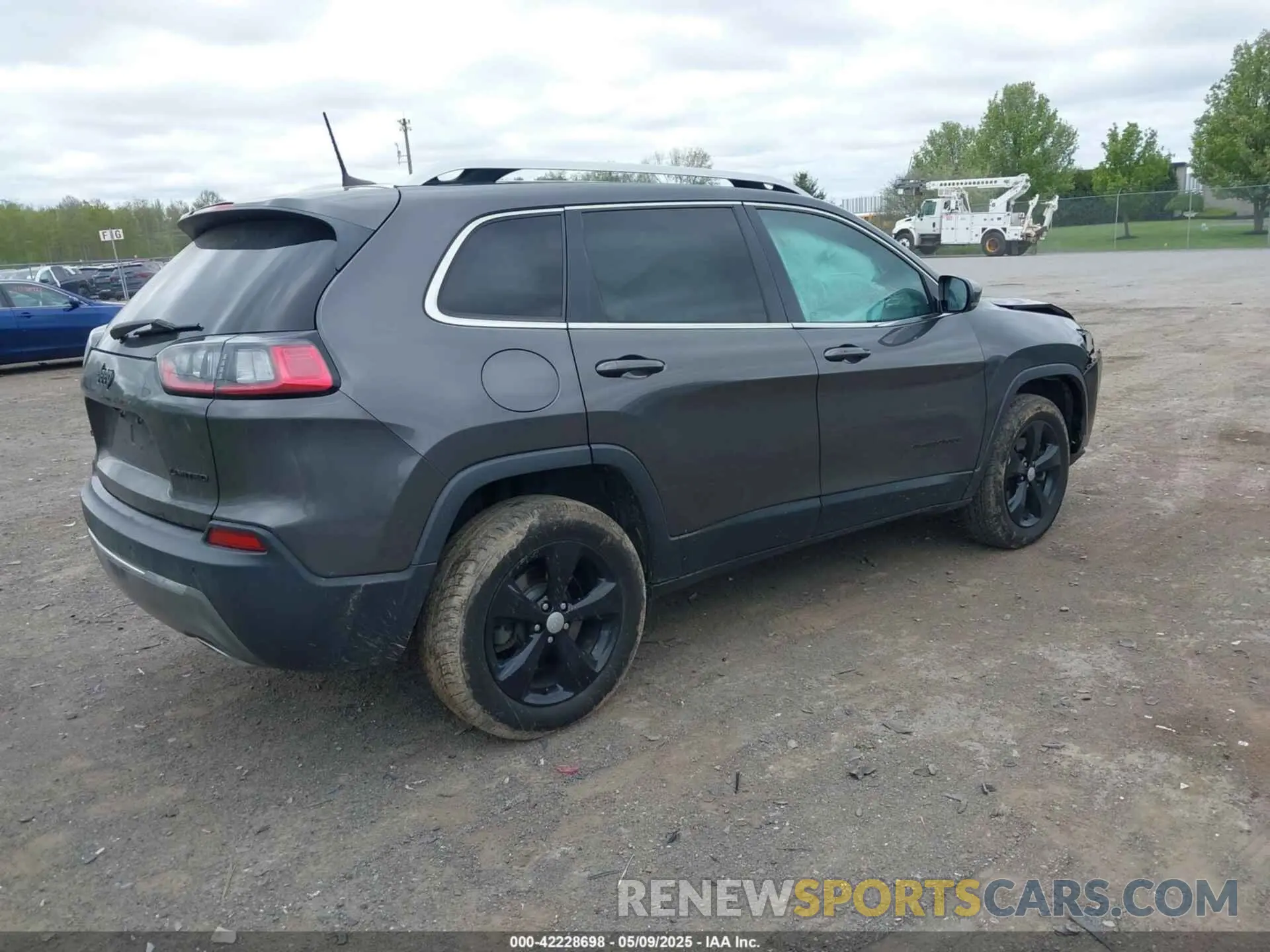 4 Фотография поврежденного автомобиля 1C4PJMDX1KD282994 JEEP CHEROKEE 2019