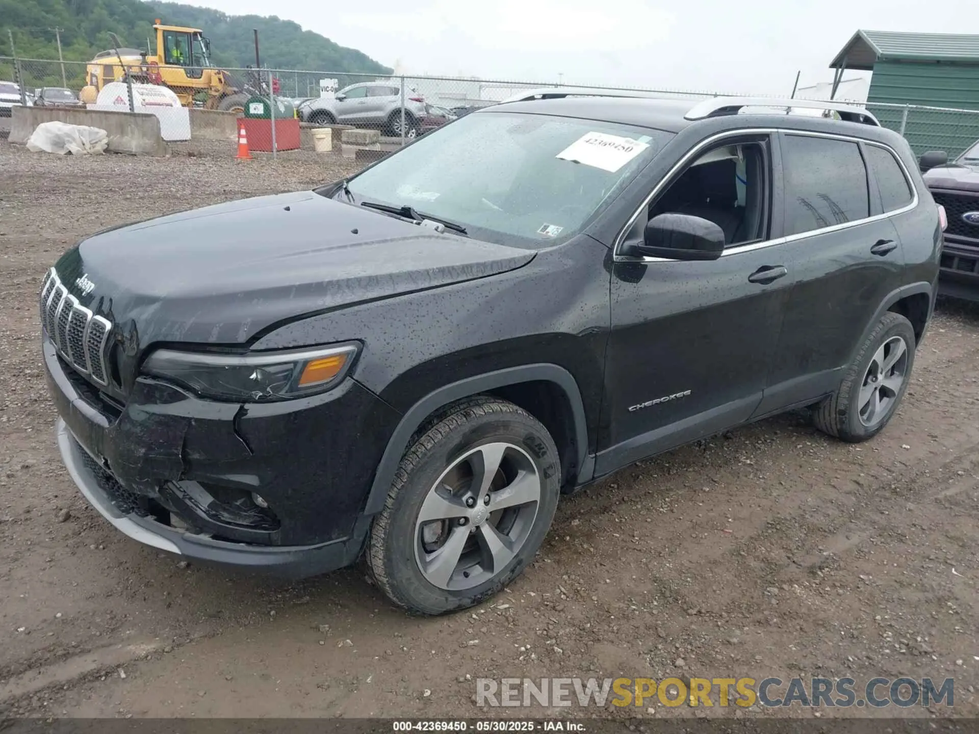 2 Photograph of a damaged car 1C4PJMDX2KD267646 JEEP CHEROKEE 2019