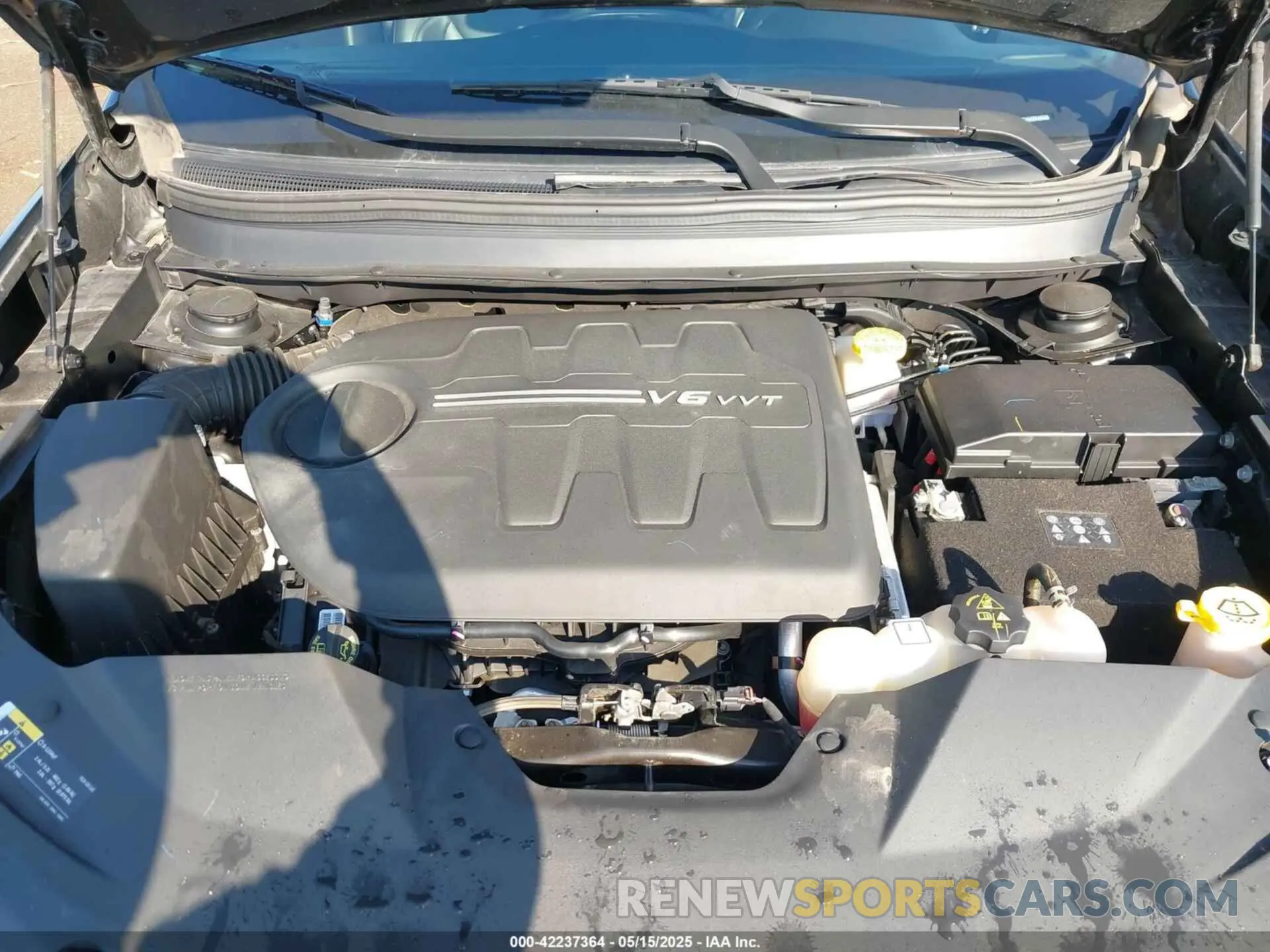 10 Photograph of a damaged car 1C4PJMDX2KD281255 JEEP CHEROKEE 2019