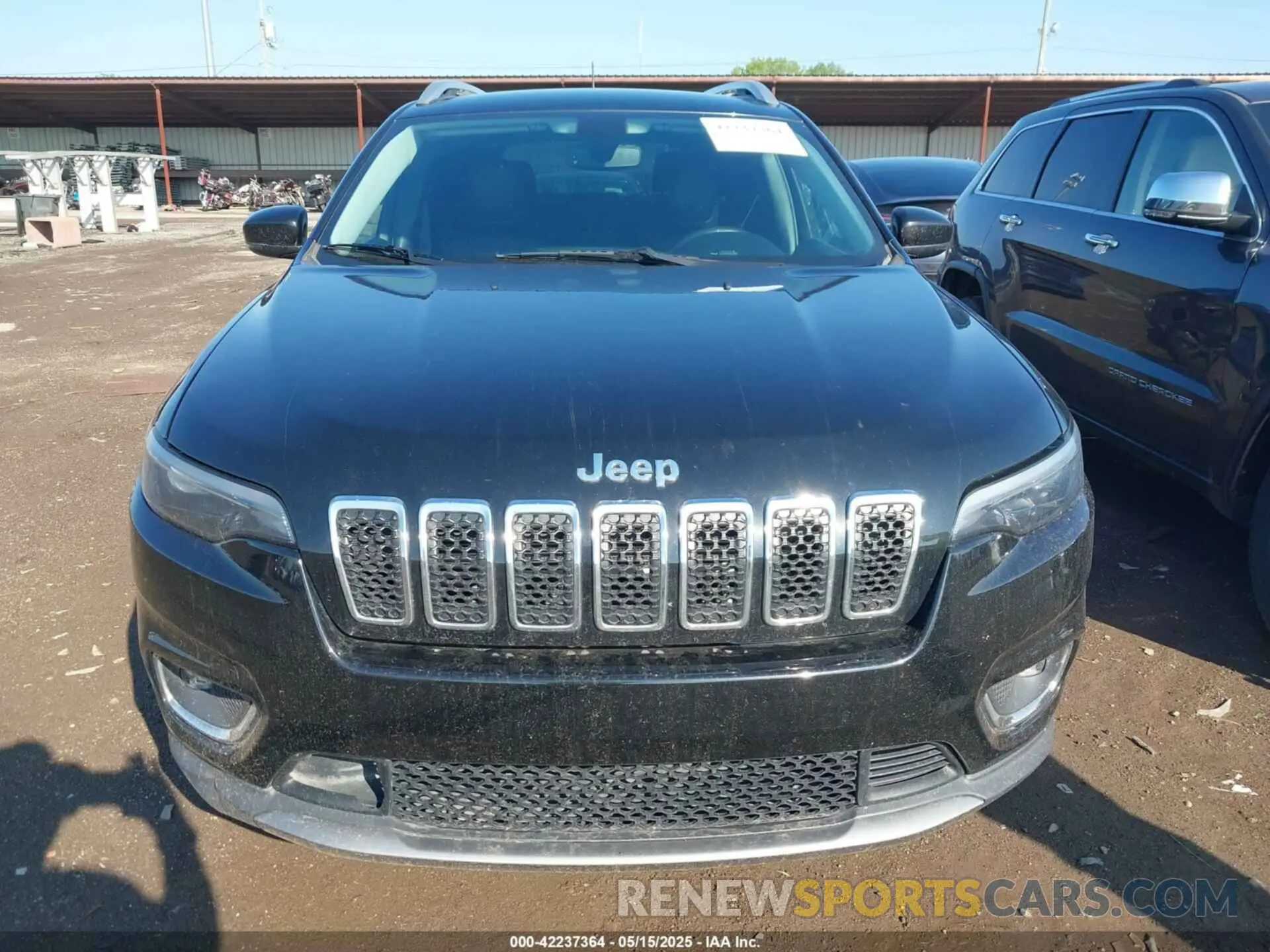 12 Photograph of a damaged car 1C4PJMDX2KD281255 JEEP CHEROKEE 2019