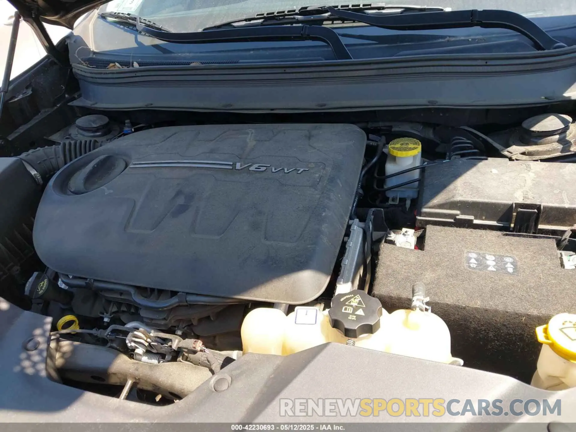 10 Фотография поврежденного автомобиля 1C4PJMDX2KD417030 JEEP CHEROKEE 2019