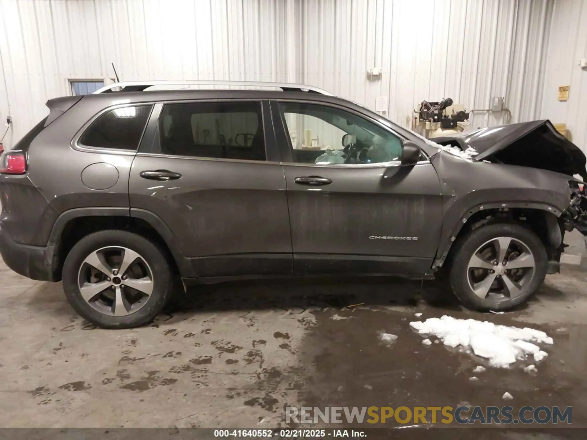 12 Фотография поврежденного автомобиля 1C4PJMDX3KD156801 JEEP CHEROKEE 2019