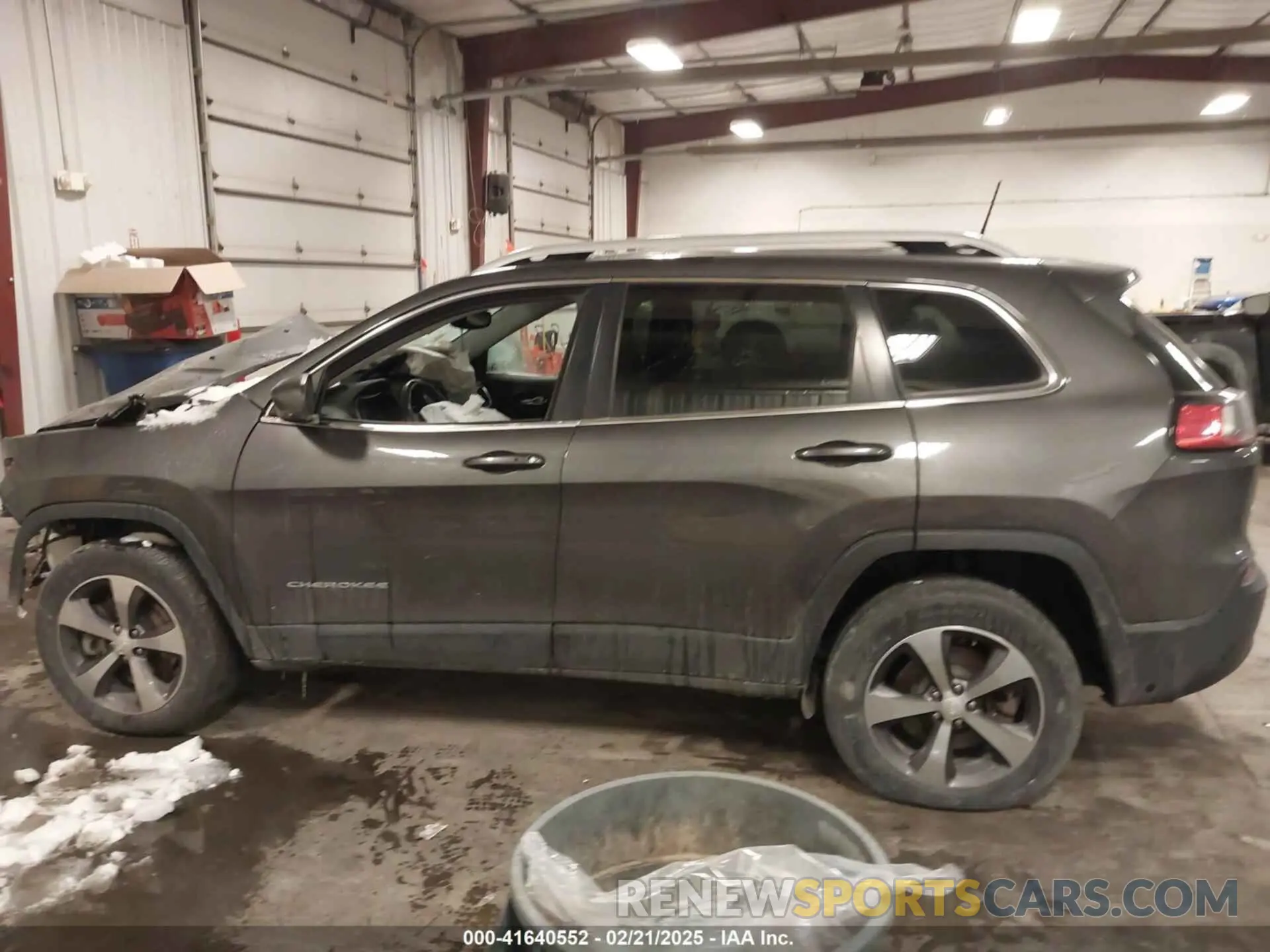 13 Фотография поврежденного автомобиля 1C4PJMDX3KD156801 JEEP CHEROKEE 2019
