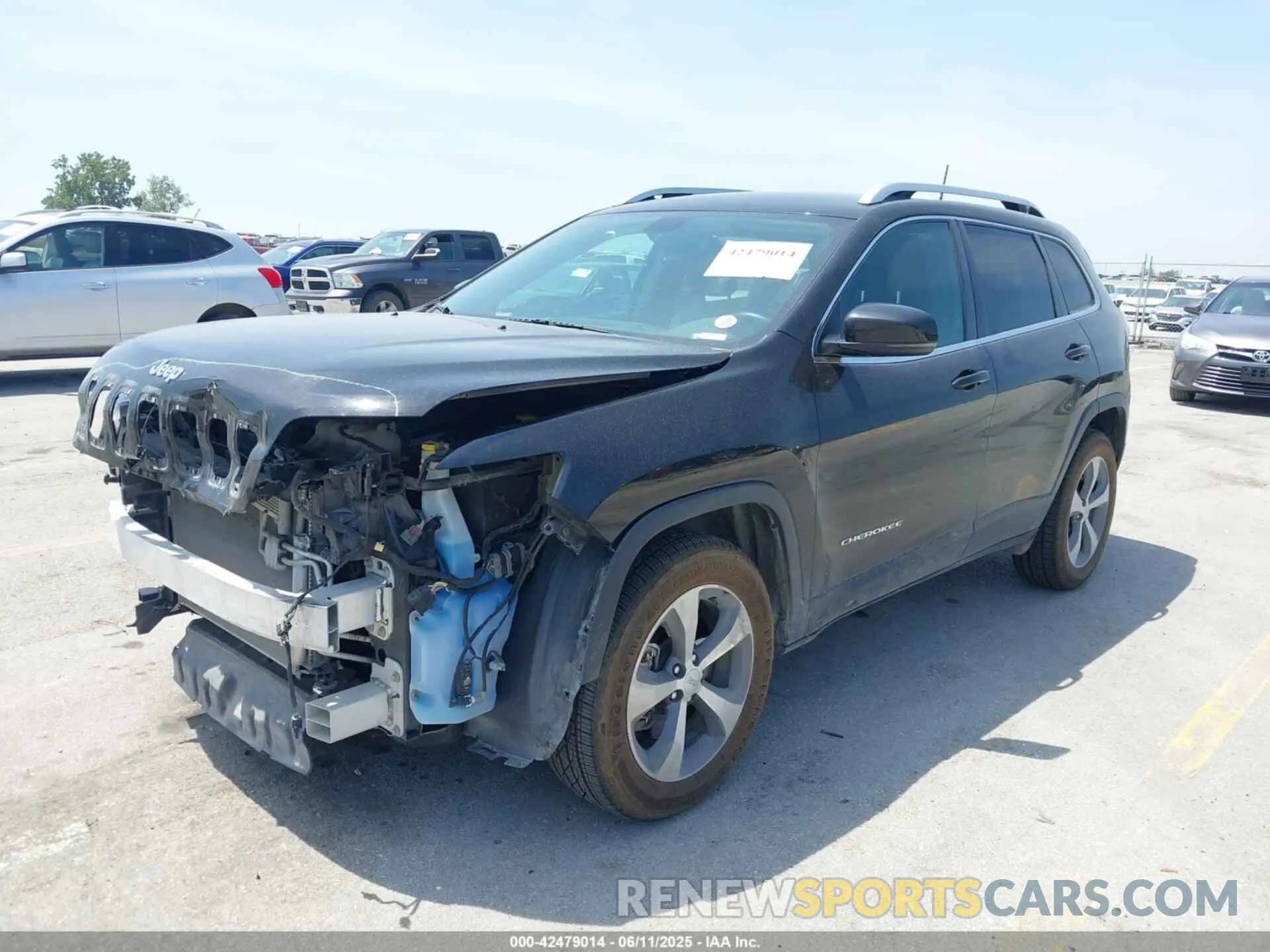 2 Photograph of a damaged car 1C4PJMDX3KD441868 JEEP CHEROKEE 2019