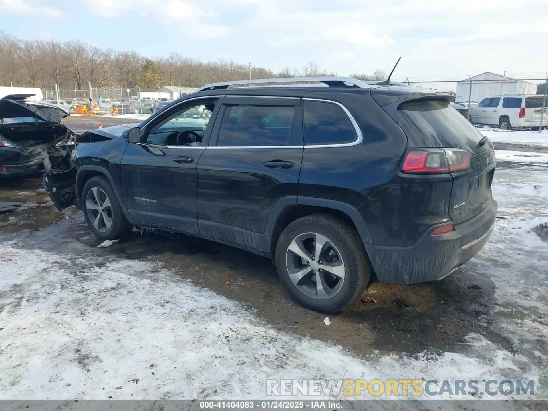 3 Photograph of a damaged car 1C4PJMDX4KD303952 JEEP CHEROKEE 2019