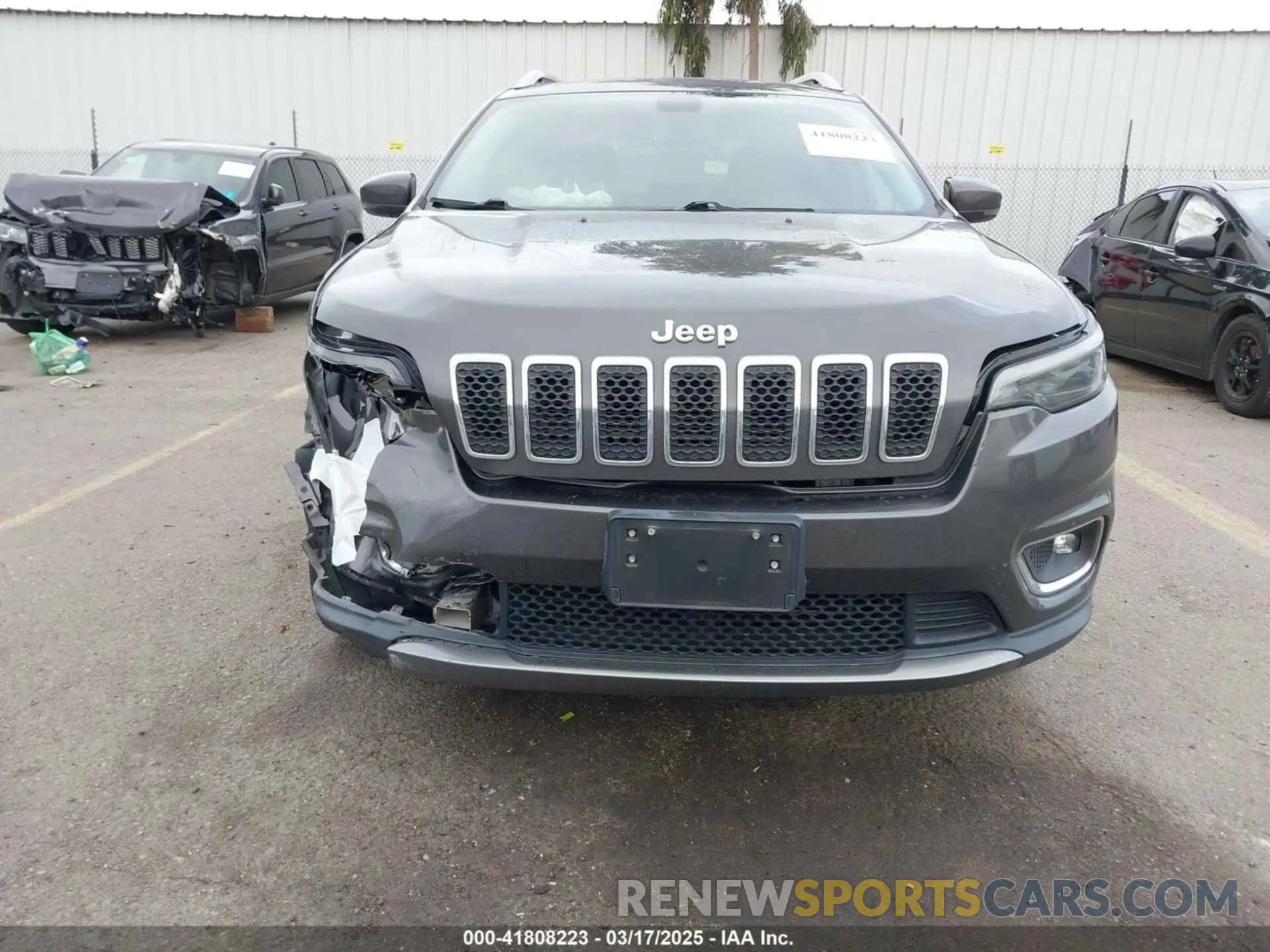 13 Photograph of a damaged car 1C4PJMDX6KD103879 JEEP CHEROKEE 2019