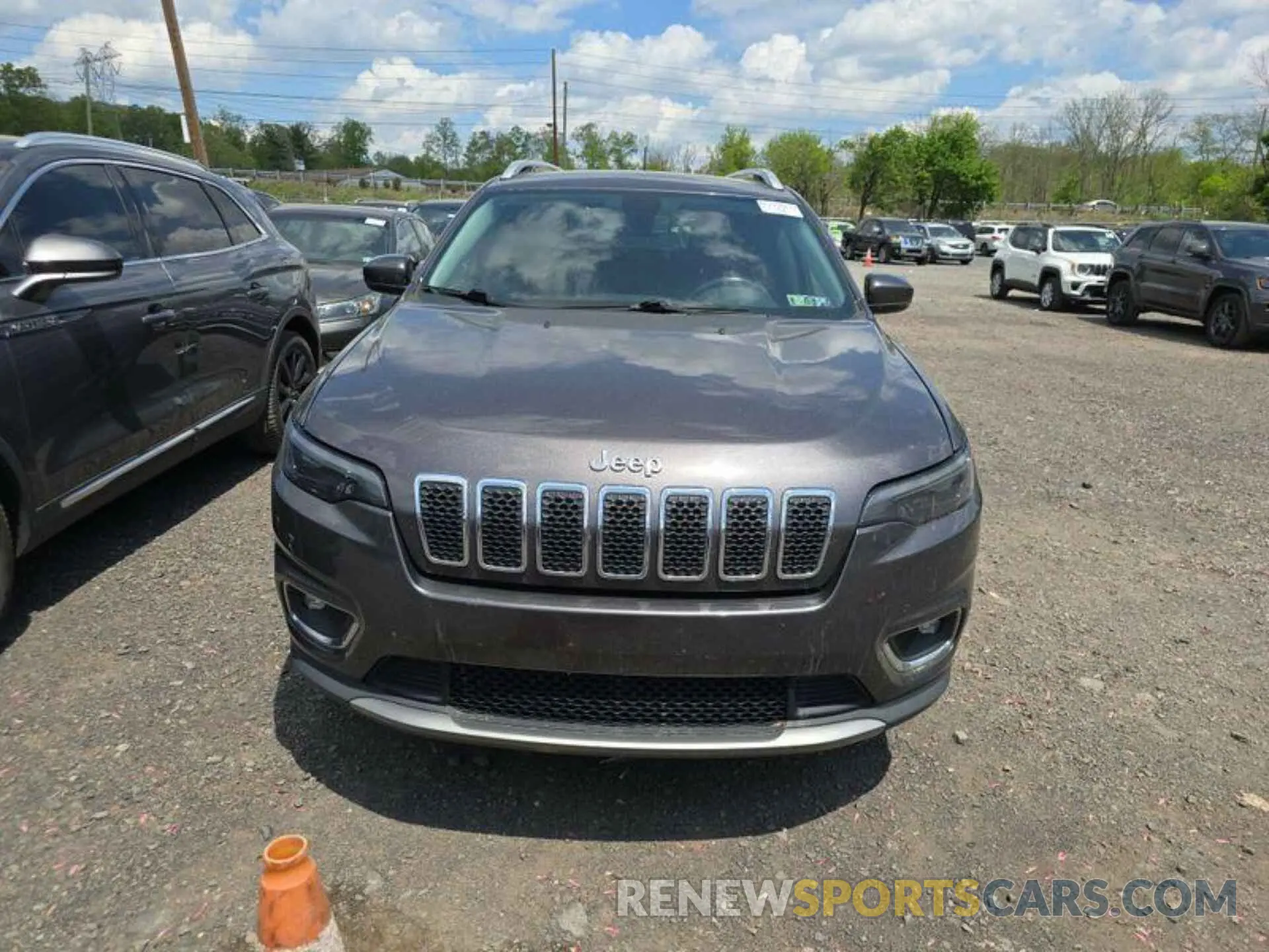 11 Photograph of a damaged car 1C4PJMDX6KD373808 JEEP CHEROKEE 2019