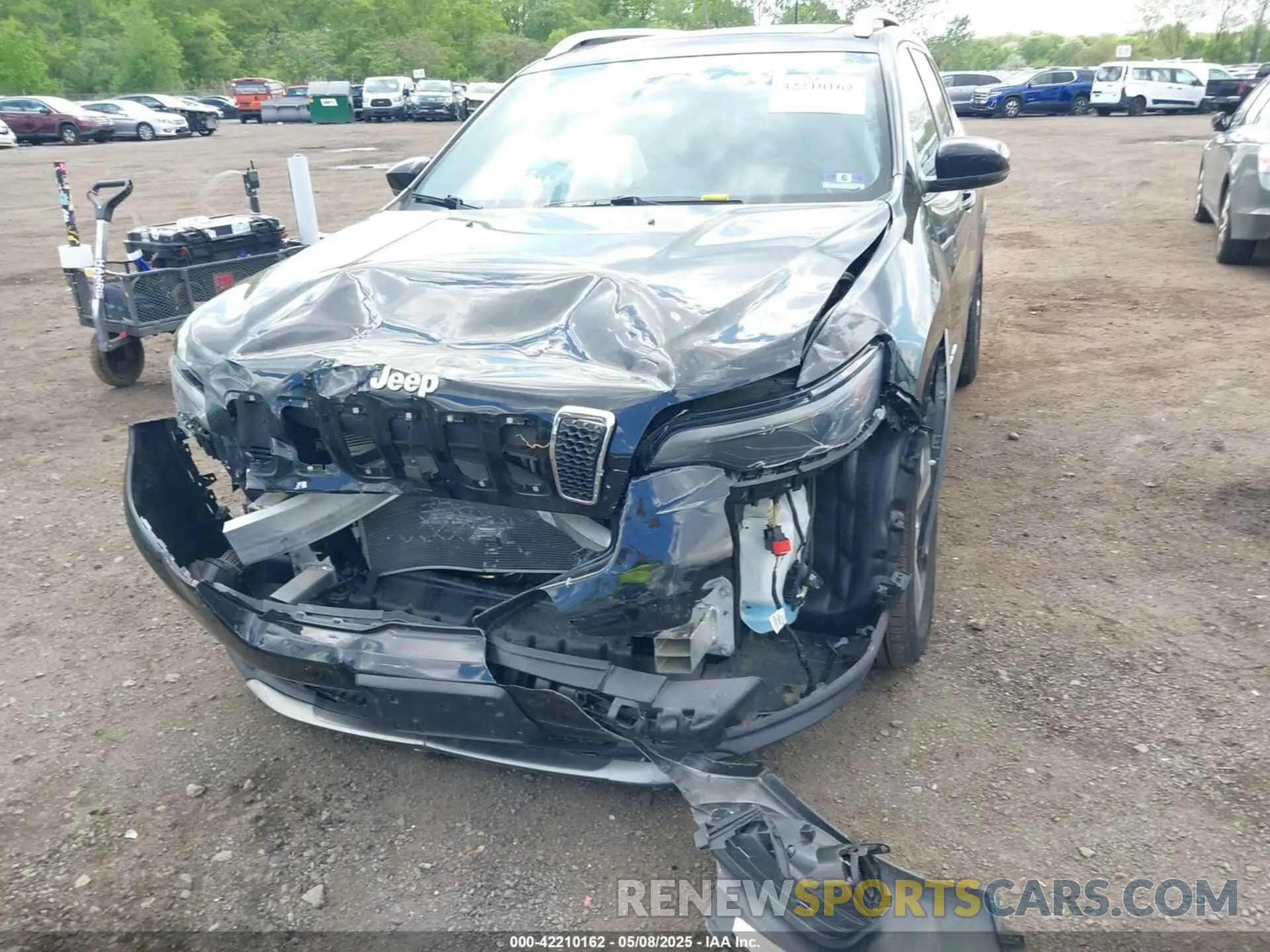 6 Photograph of a damaged car 1C4PJMDX6KD457370 JEEP CHEROKEE 2019