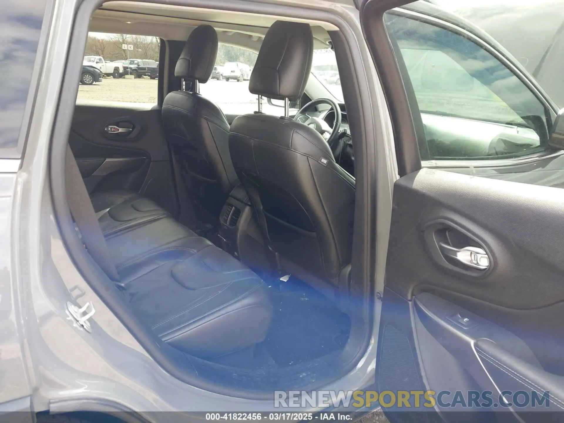 8 Фотография поврежденного автомобиля 1C4PJMDX7KD458933 JEEP CHEROKEE 2019