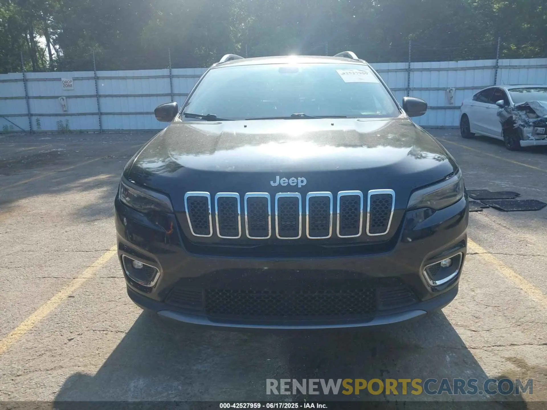 12 Photograph of a damaged car 1C4PJMDX8KD159015 JEEP CHEROKEE 2019
