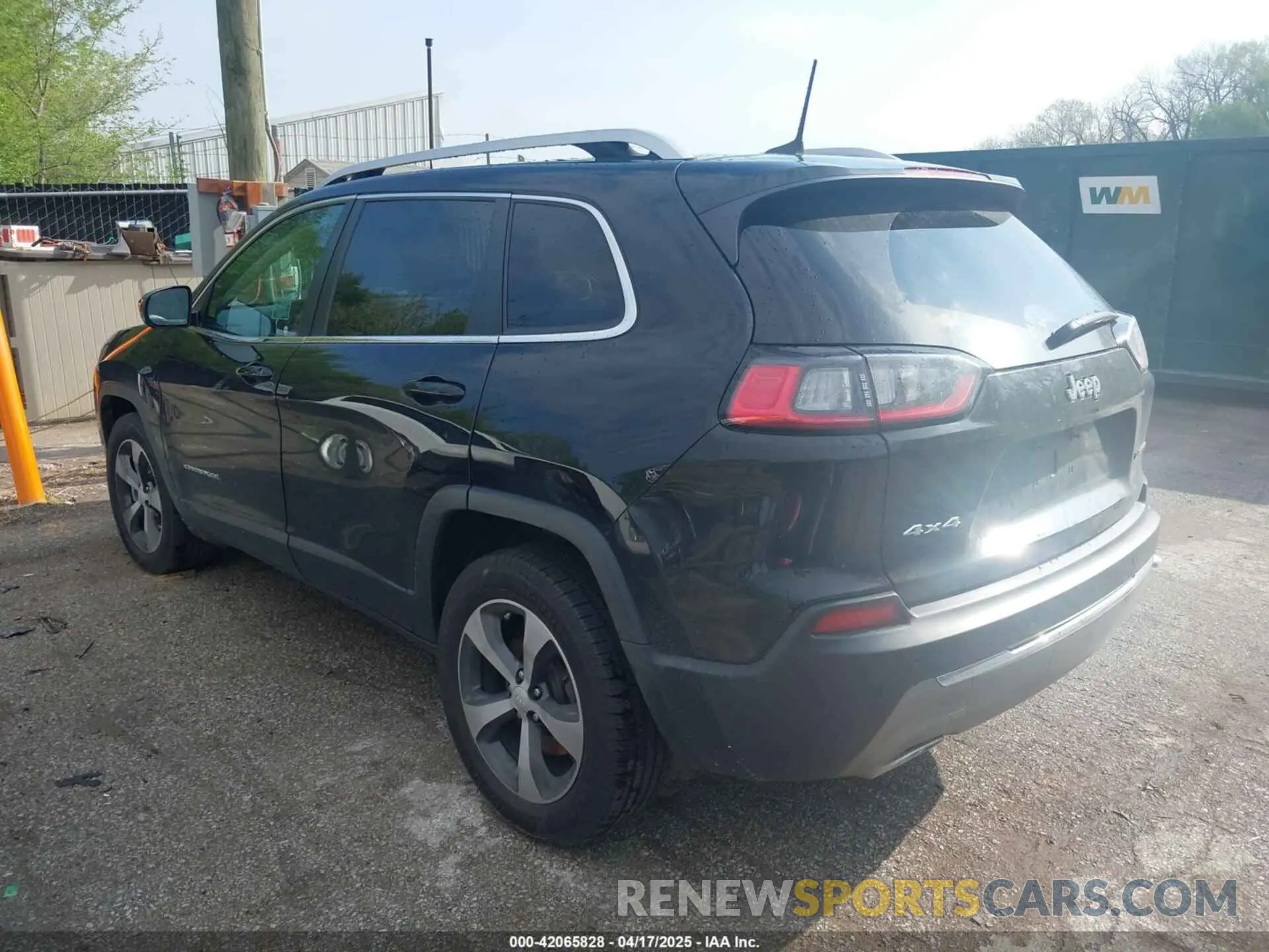 3 Фотография поврежденного автомобиля 1C4PJMDX8KD186411 JEEP CHEROKEE 2019