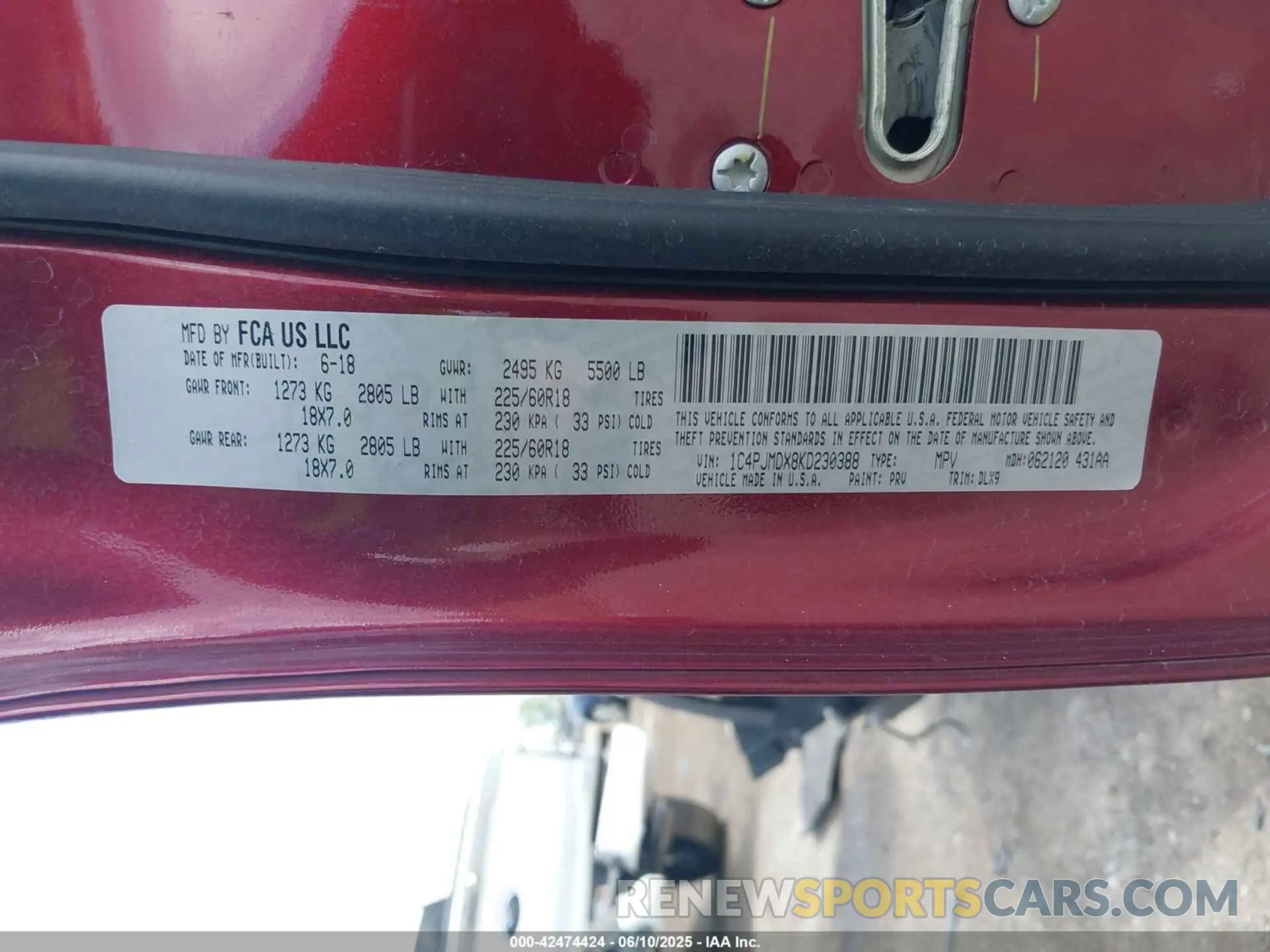 9 Photograph of a damaged car 1C4PJMDX8KD230388 JEEP CHEROKEE 2019