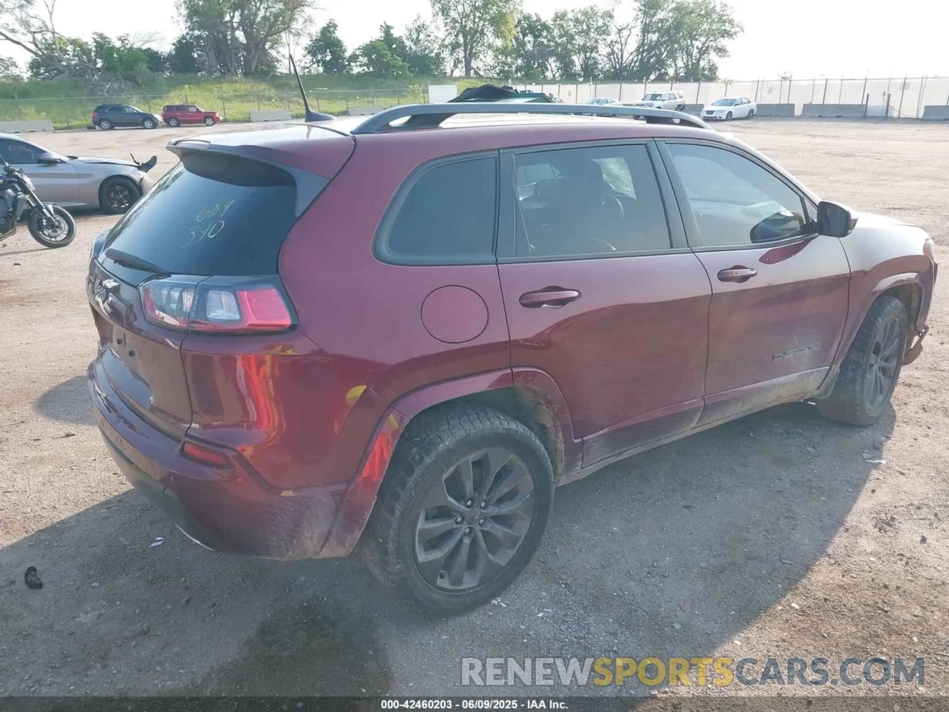 4 Фотография поврежденного автомобиля 1C4PJMDX8KD407263 JEEP CHEROKEE 2019