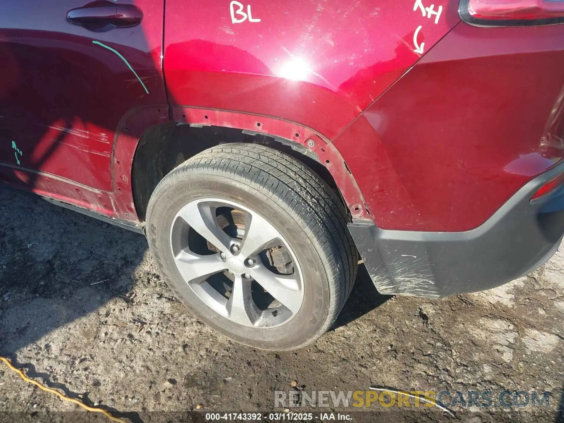 20 Фотография поврежденного автомобиля 1C4PJMDX8KD441154 JEEP CHEROKEE 2019