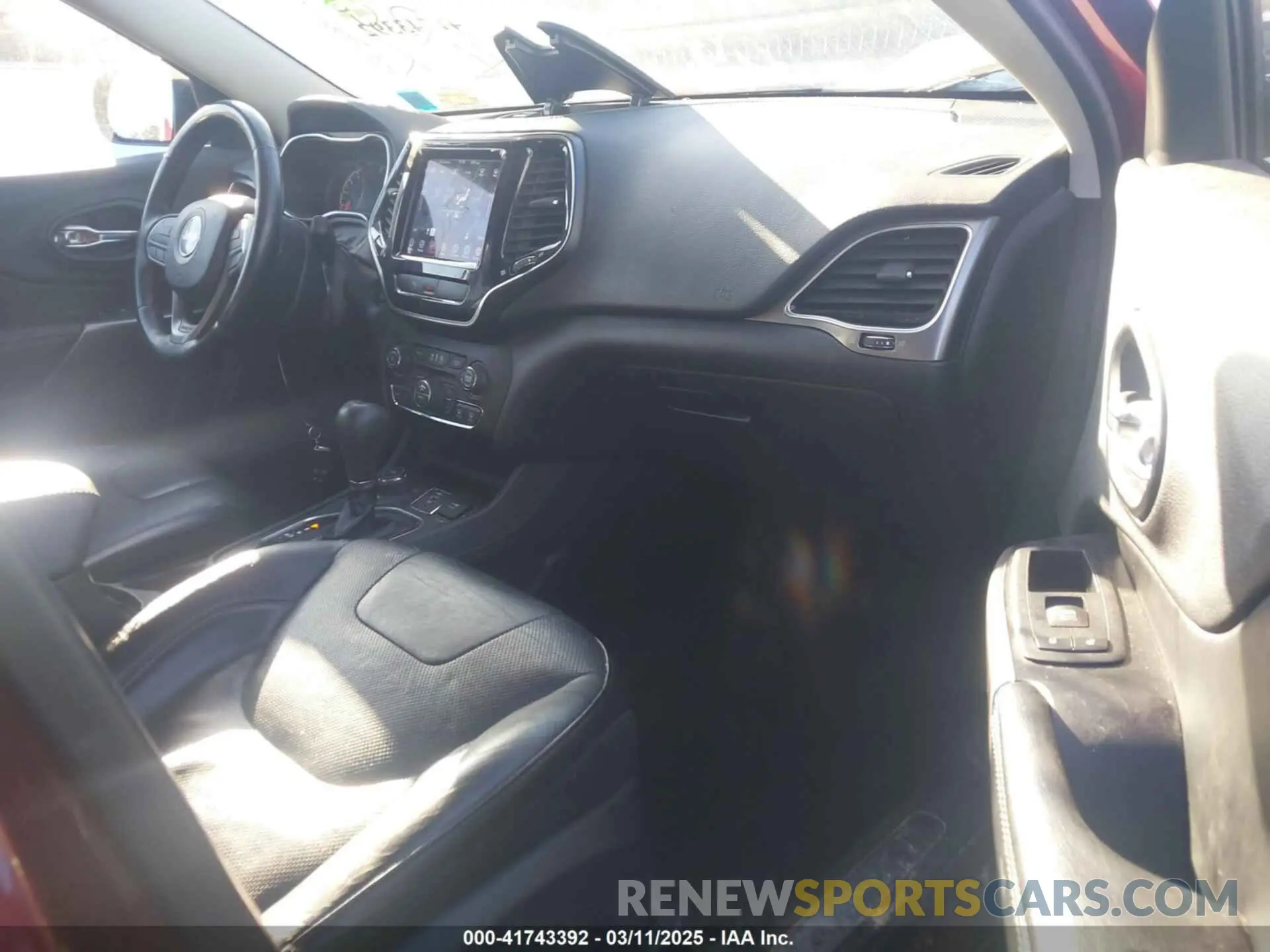 5 Фотография поврежденного автомобиля 1C4PJMDX8KD441154 JEEP CHEROKEE 2019
