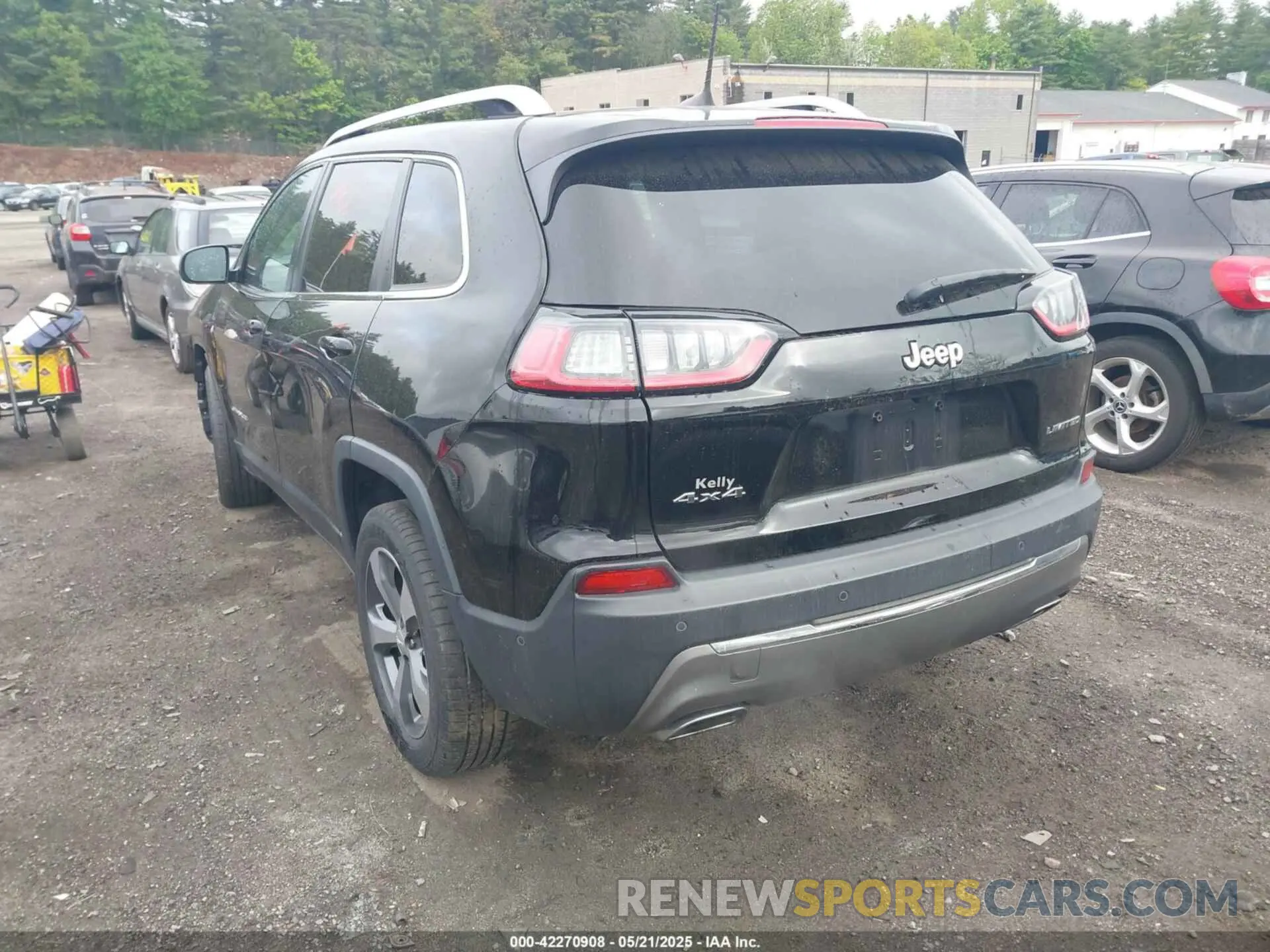 3 Photograph of a damaged car 1C4PJMDX9KD102323 JEEP CHEROKEE 2019