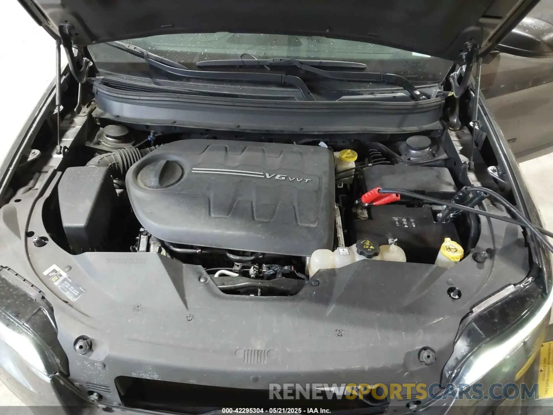 10 Photograph of a damaged car 1C4PJMDX9KD380137 JEEP CHEROKEE 2019