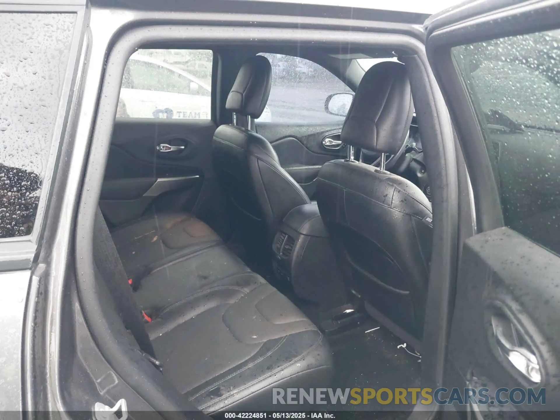 8 Фотография поврежденного автомобиля 1C4PJMDX9KD389713 JEEP CHEROKEE 2019