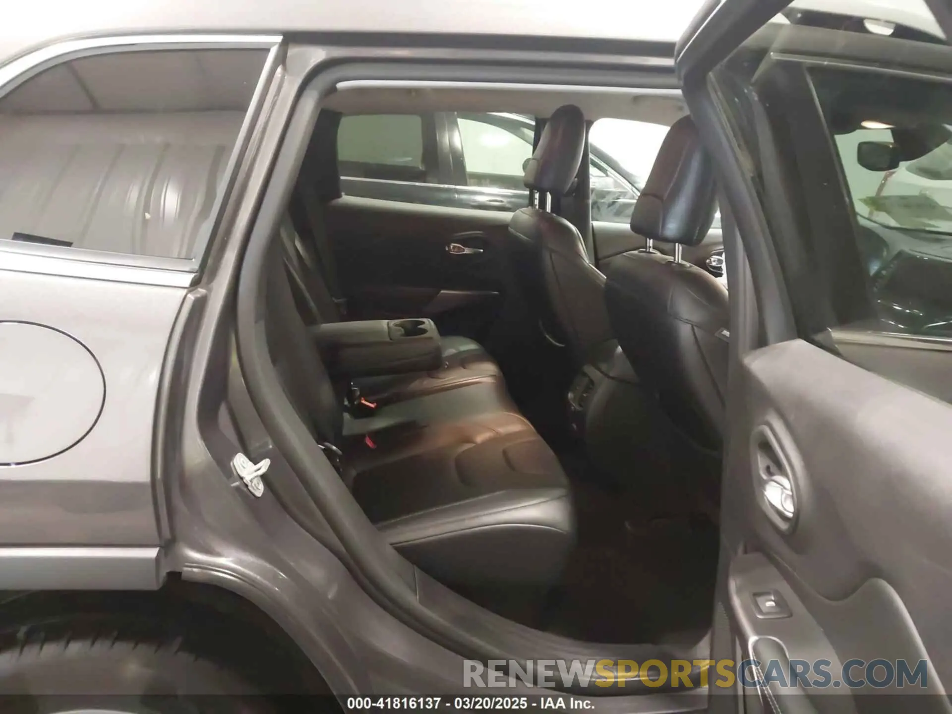 8 Фотография поврежденного автомобиля 1C4PJMDX9KD458707 JEEP CHEROKEE 2019