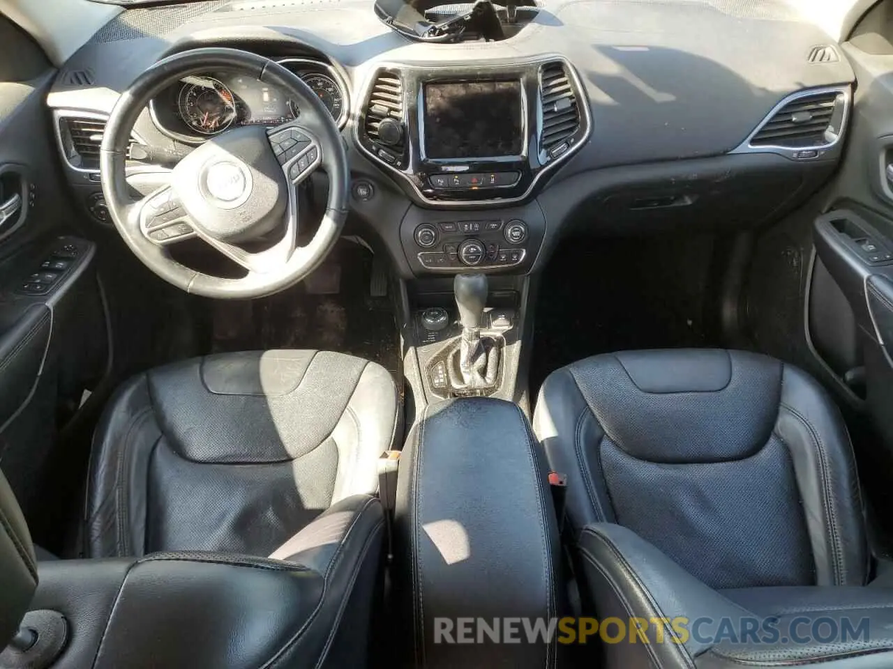 8 Photograph of a damaged car 1C4PJMDXXKD104243 JEEP CHEROKEE 2019