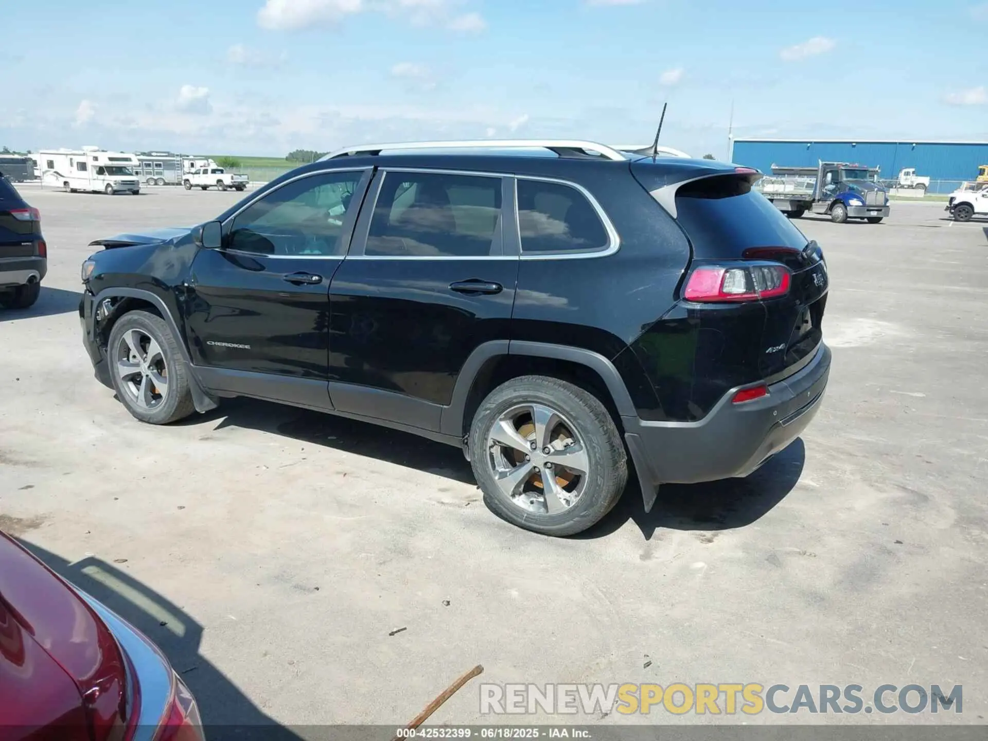 3 Фотография поврежденного автомобиля 1C4PJMDXXKD135511 JEEP CHEROKEE 2019