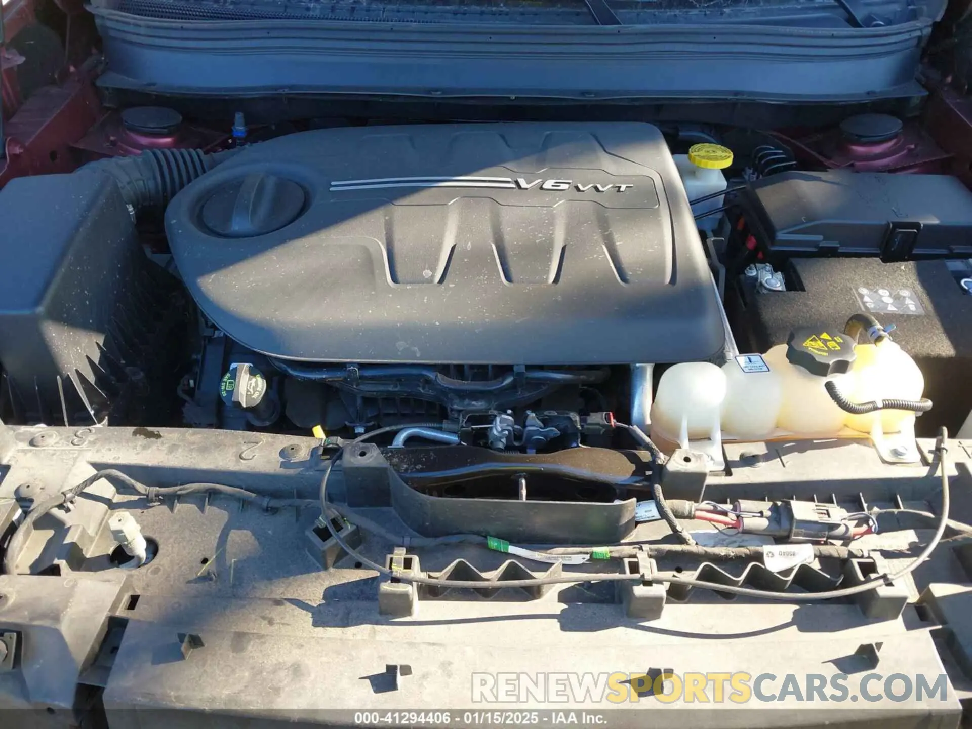 10 Photograph of a damaged car 1C4PJMDXXKD417177 JEEP CHEROKEE 2019
