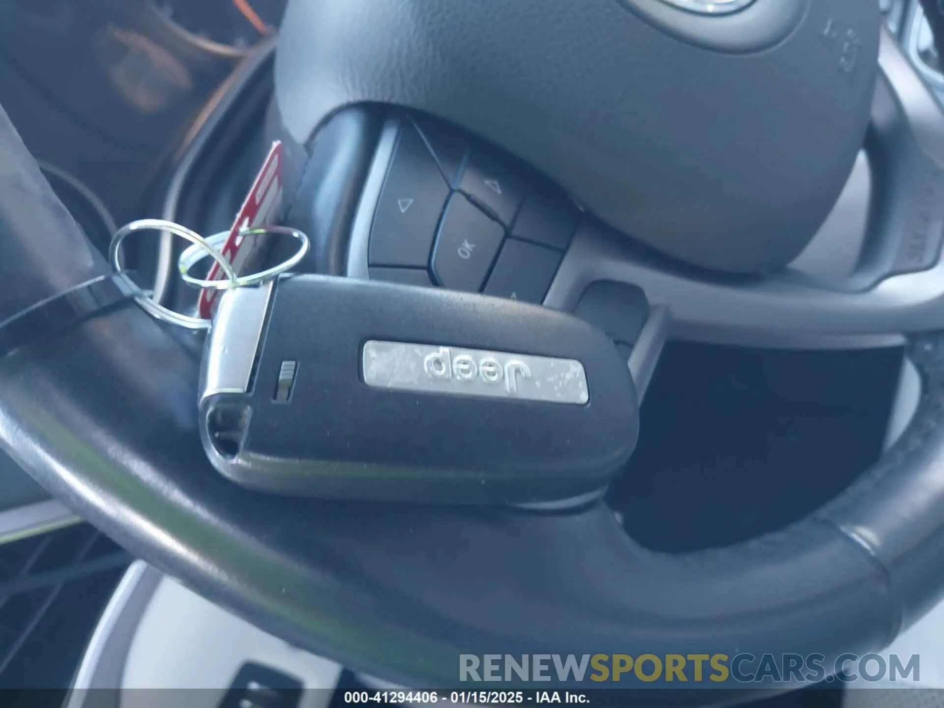 11 Photograph of a damaged car 1C4PJMDXXKD417177 JEEP CHEROKEE 2019