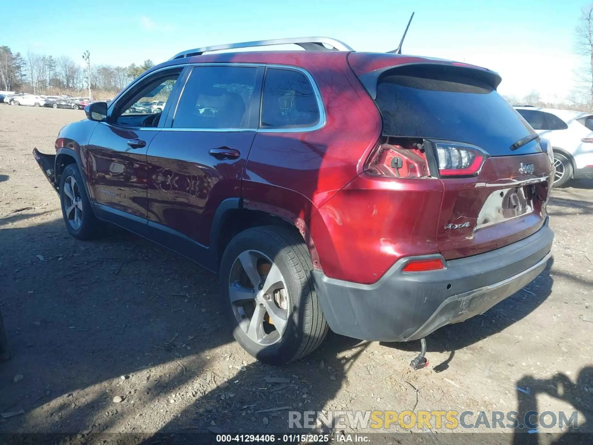 3 Photograph of a damaged car 1C4PJMDXXKD417177 JEEP CHEROKEE 2019