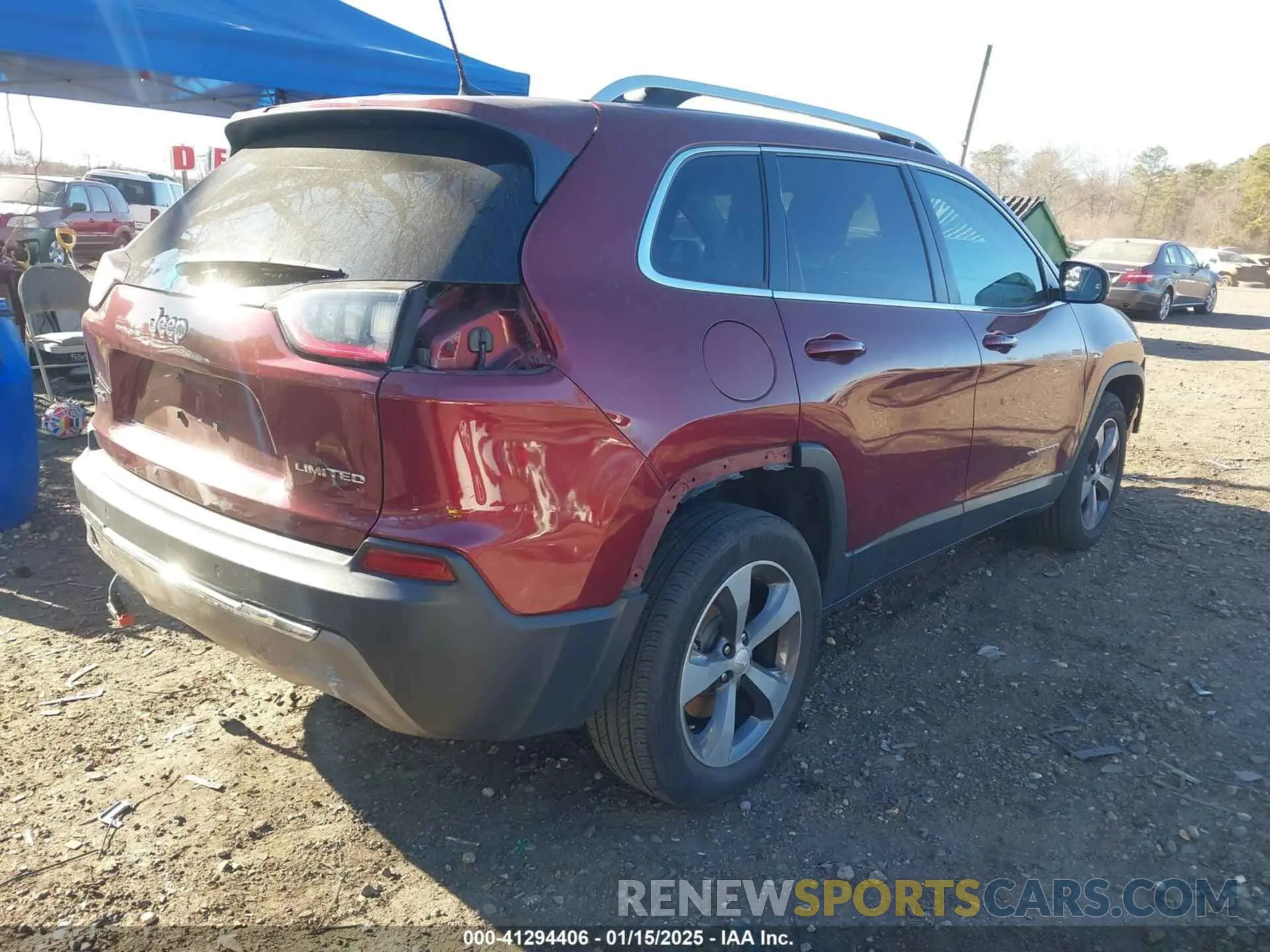 4 Photograph of a damaged car 1C4PJMDXXKD417177 JEEP CHEROKEE 2019