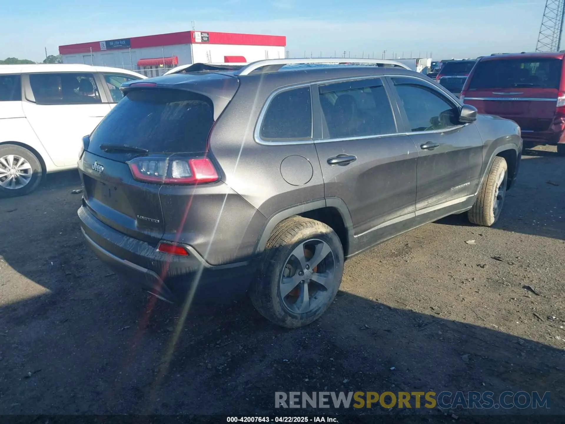 4 Фотография поврежденного автомобиля 1C4PJMDXXKD444833 JEEP CHEROKEE 2019