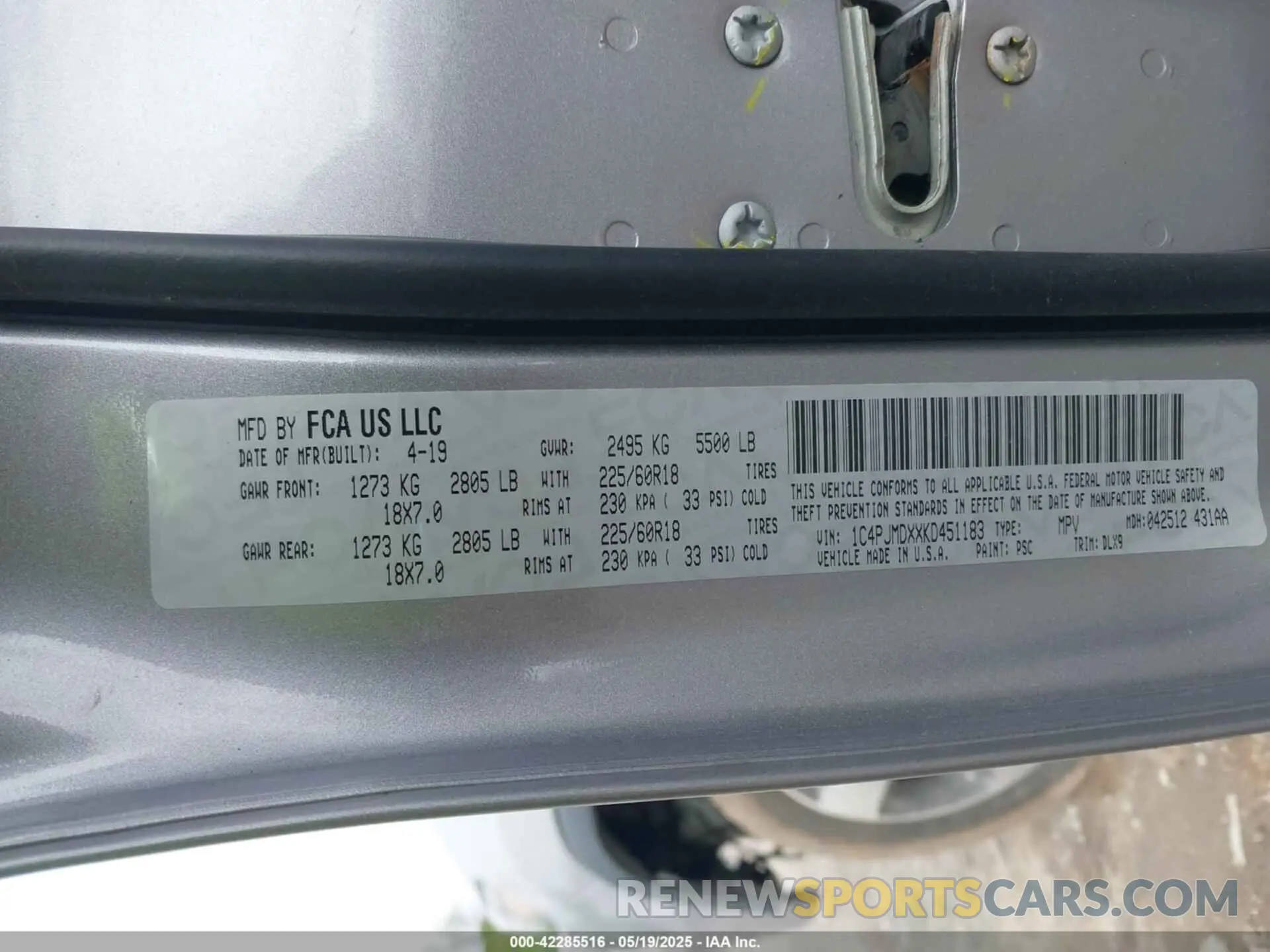 9 Photograph of a damaged car 1C4PJMDXXKD451183 JEEP CHEROKEE 2019