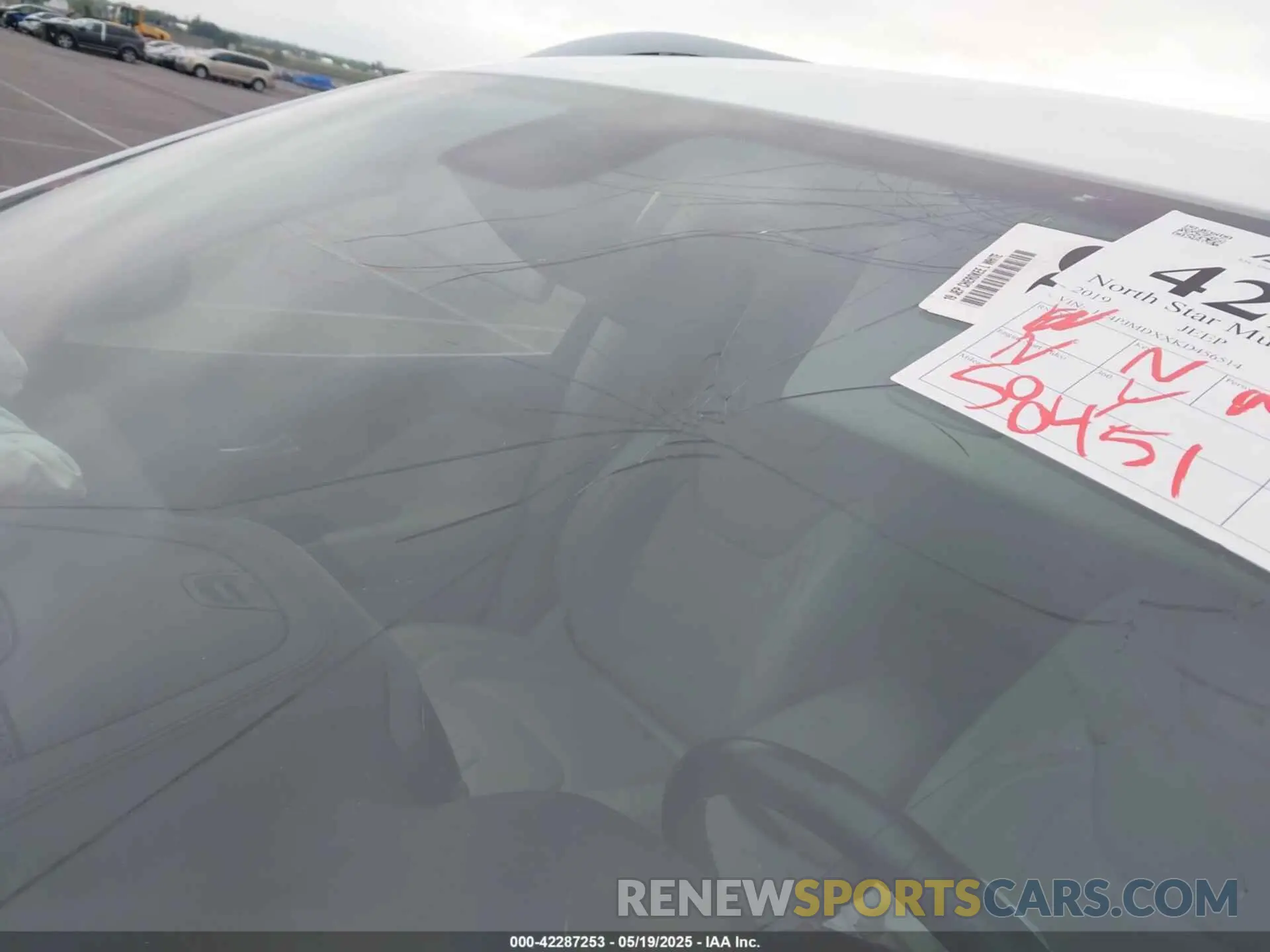 19 Photograph of a damaged car 1C4PJMDXXKD456514 JEEP CHEROKEE 2019