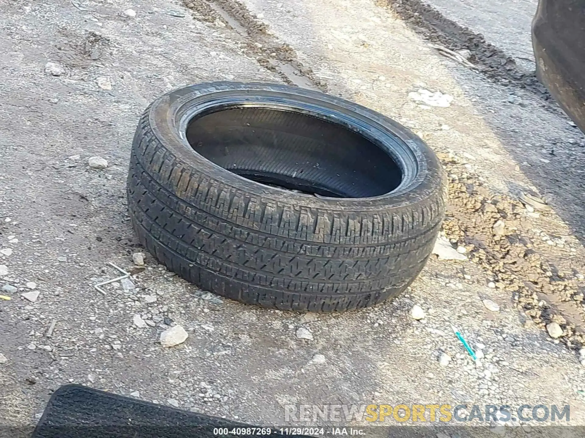 12 Photograph of a damaged car 1C4PJMJX2KD356346 JEEP CHEROKEE 2019