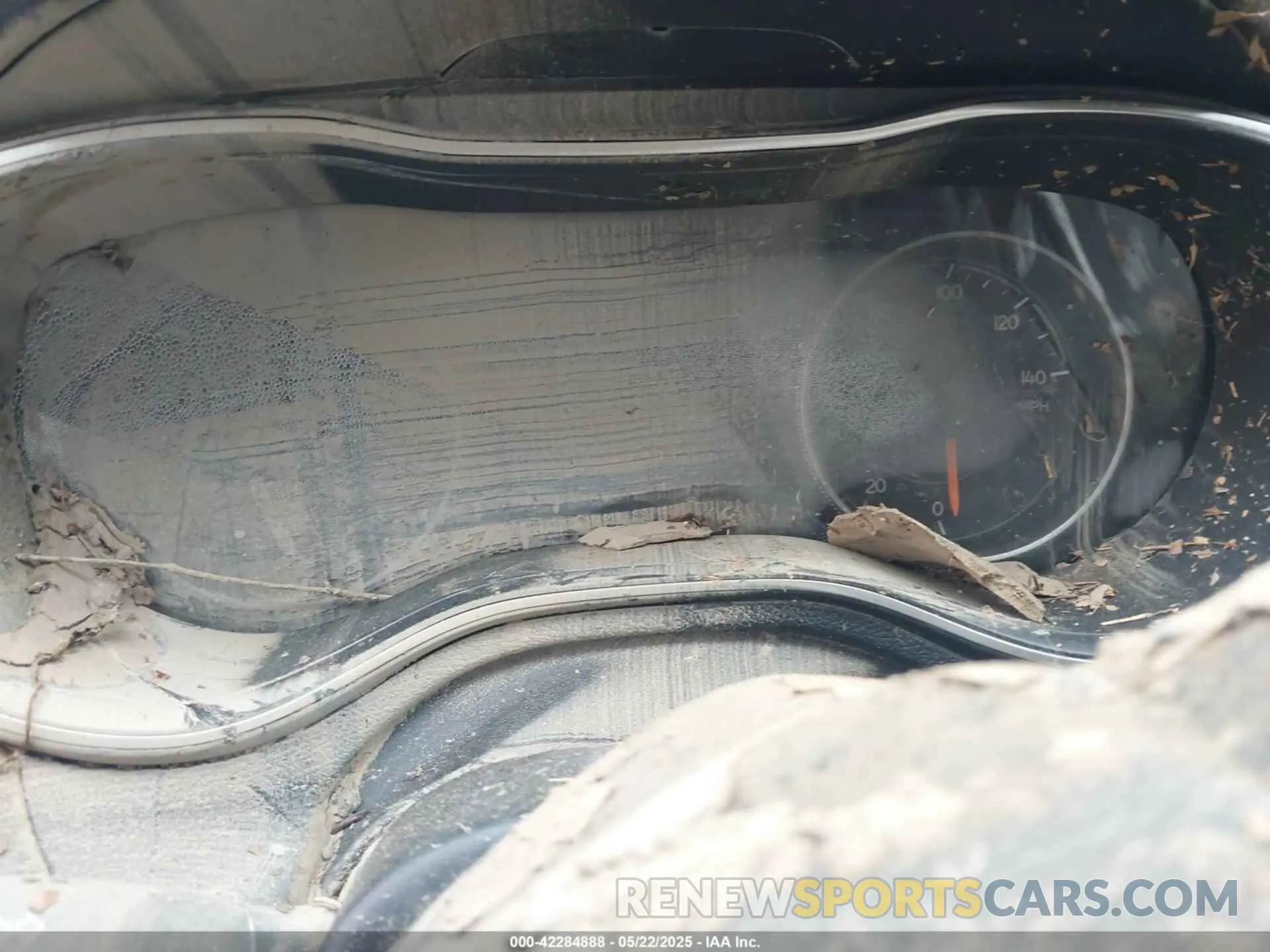 7 Photograph of a damaged car 1C4PJMLB0KD169415 JEEP CHEROKEE 2019