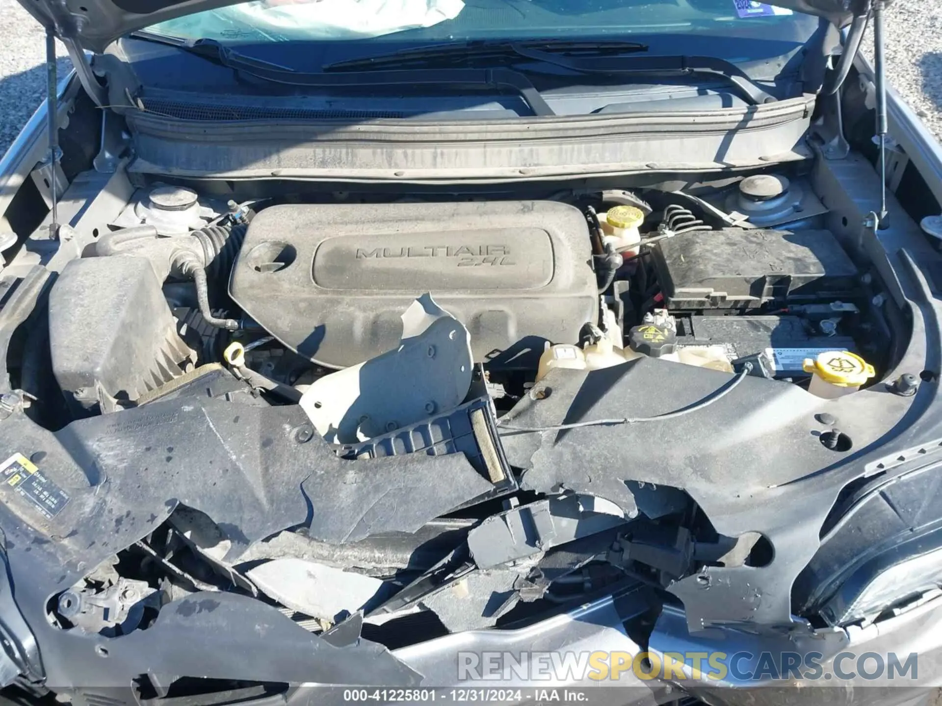 10 Photograph of a damaged car 1C4PJMLB0KD320947 JEEP CHEROKEE 2019