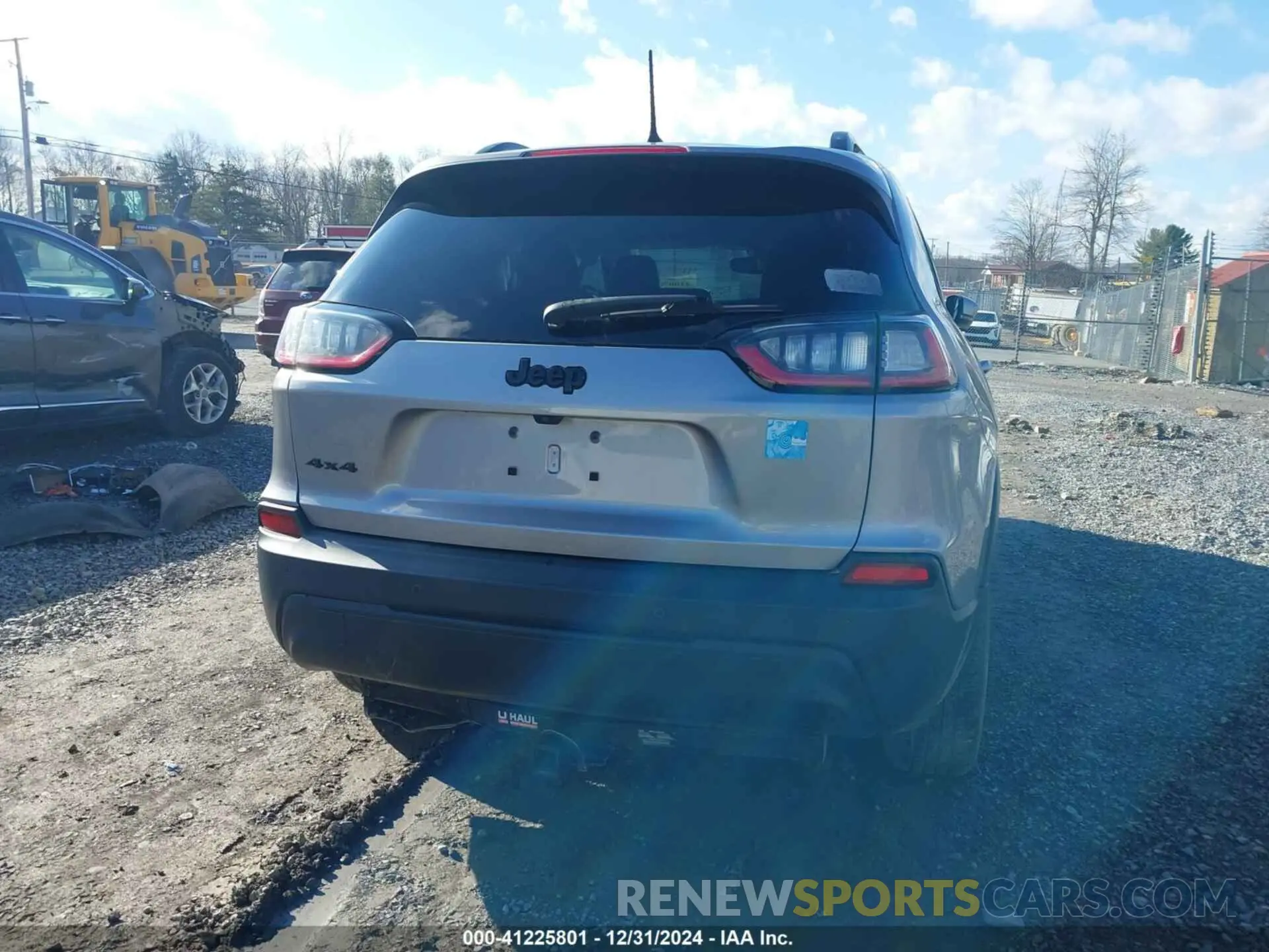 15 Photograph of a damaged car 1C4PJMLB0KD320947 JEEP CHEROKEE 2019